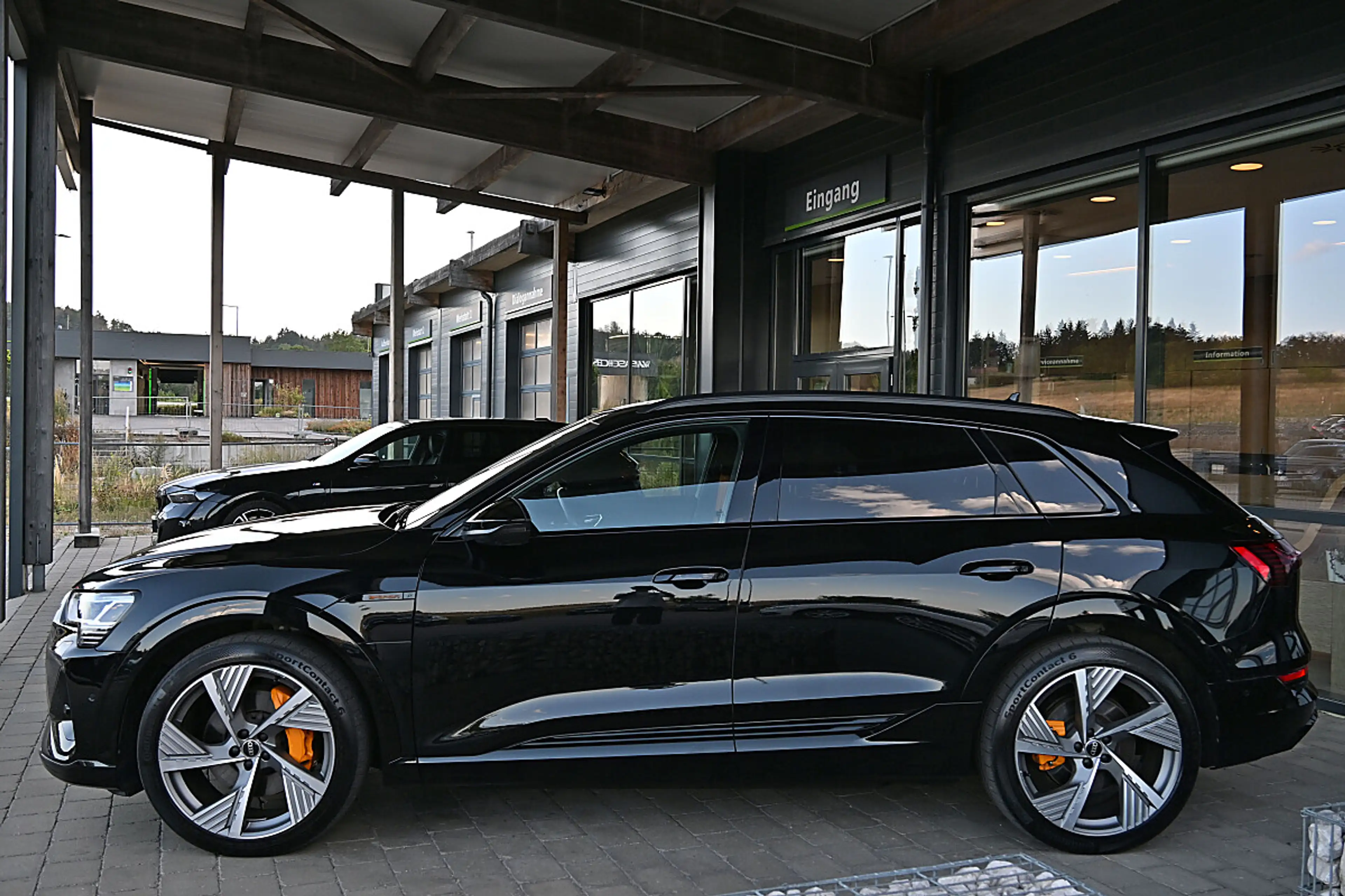 Audi e-tron 55 quattro 95kWh S-line black edition NP €118k ... — photo 2