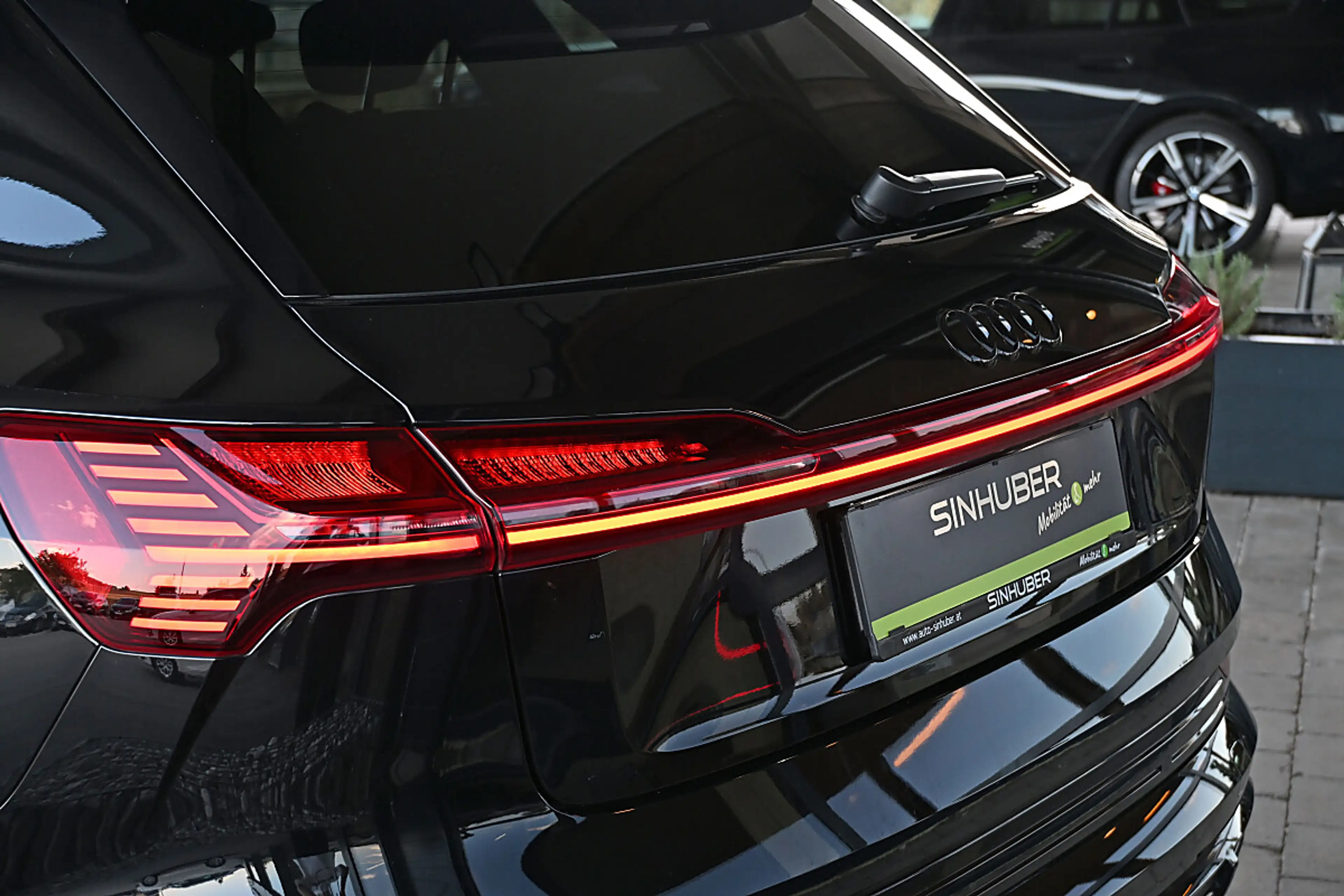 Audi e-tron 55 quattro 95kWh S-line black edition NP €118k ... — photo 4