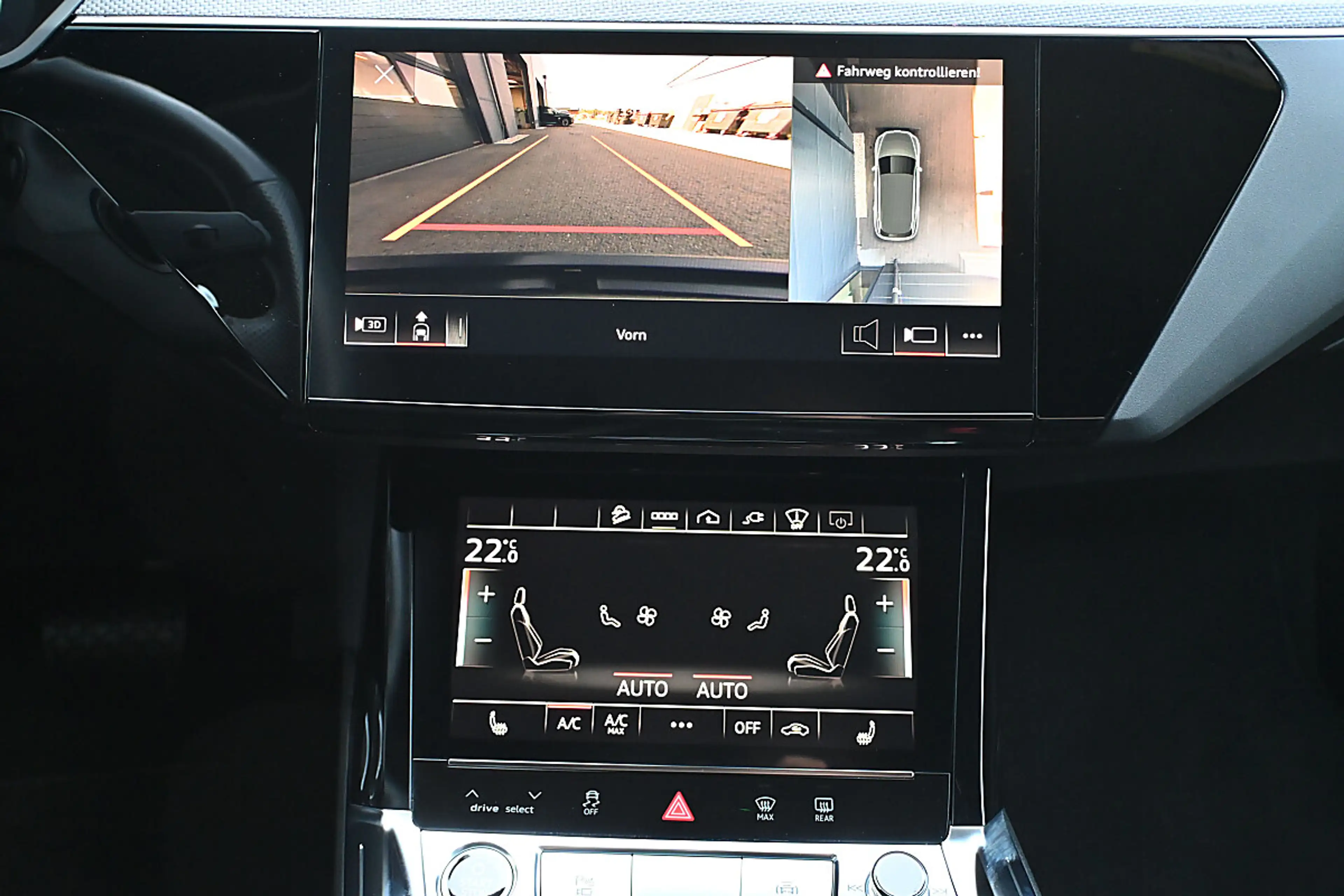 Audi e-tron 55 quattro 95kWh S-line black edition NP €118k ... — photo 11