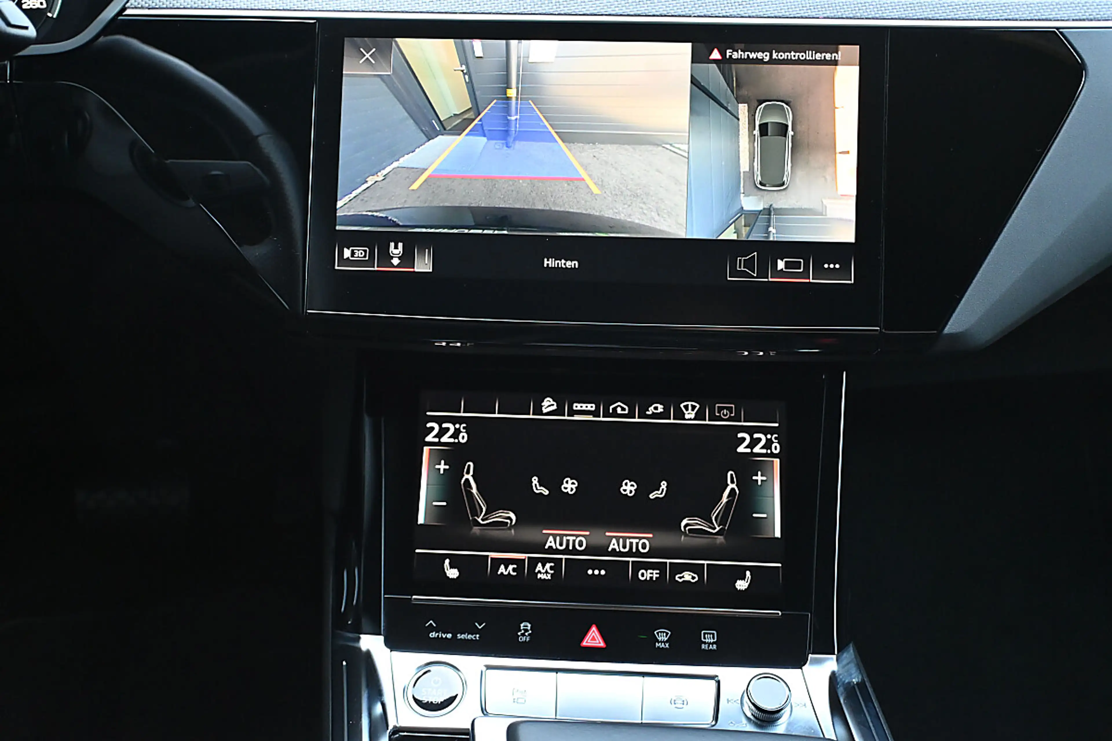 Audi e-tron 55 quattro 95kWh S-line black edition NP €118k ... — photo 13