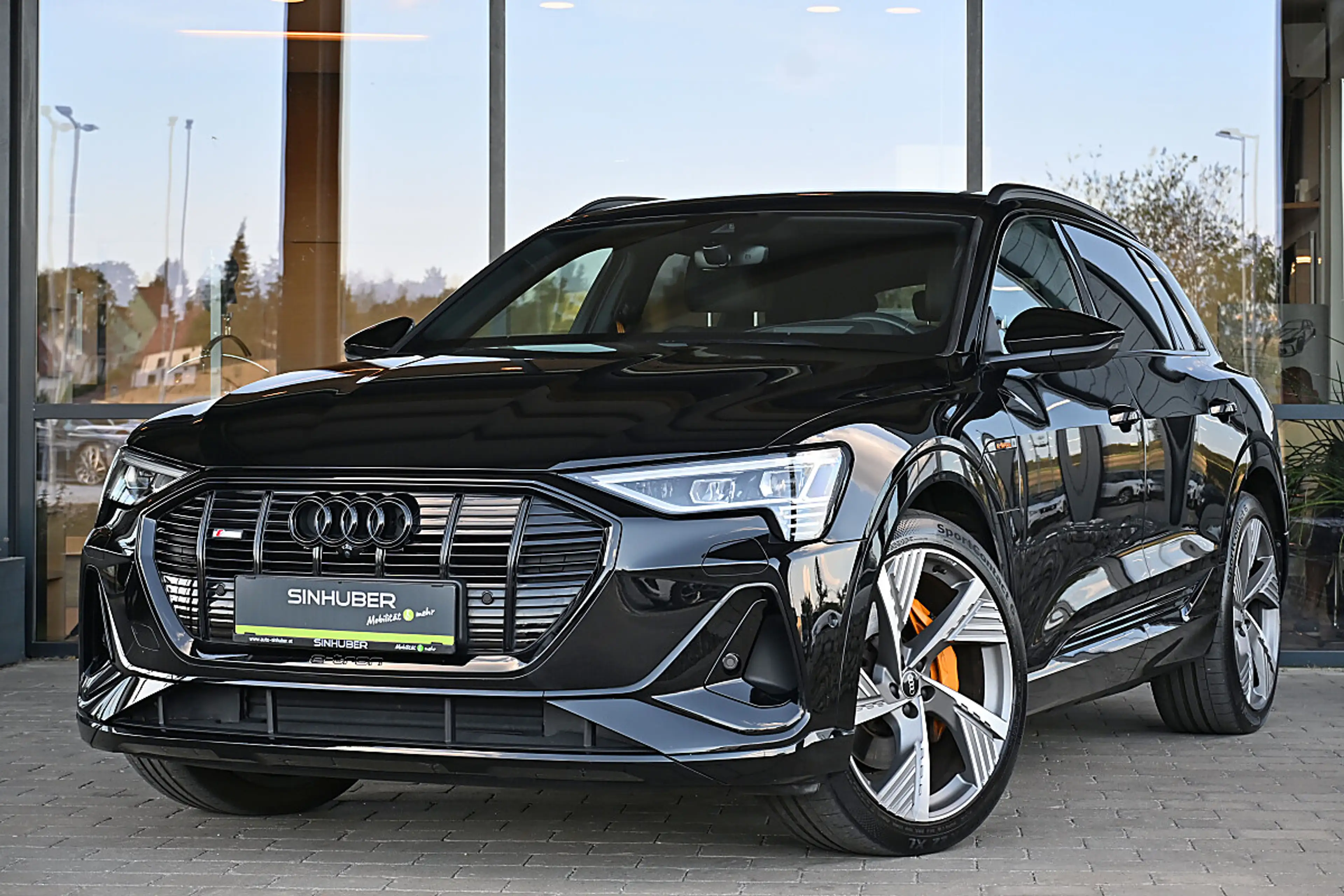 Audi e-tron 55 quattro 95kWh S-line black edition NP €118k ...