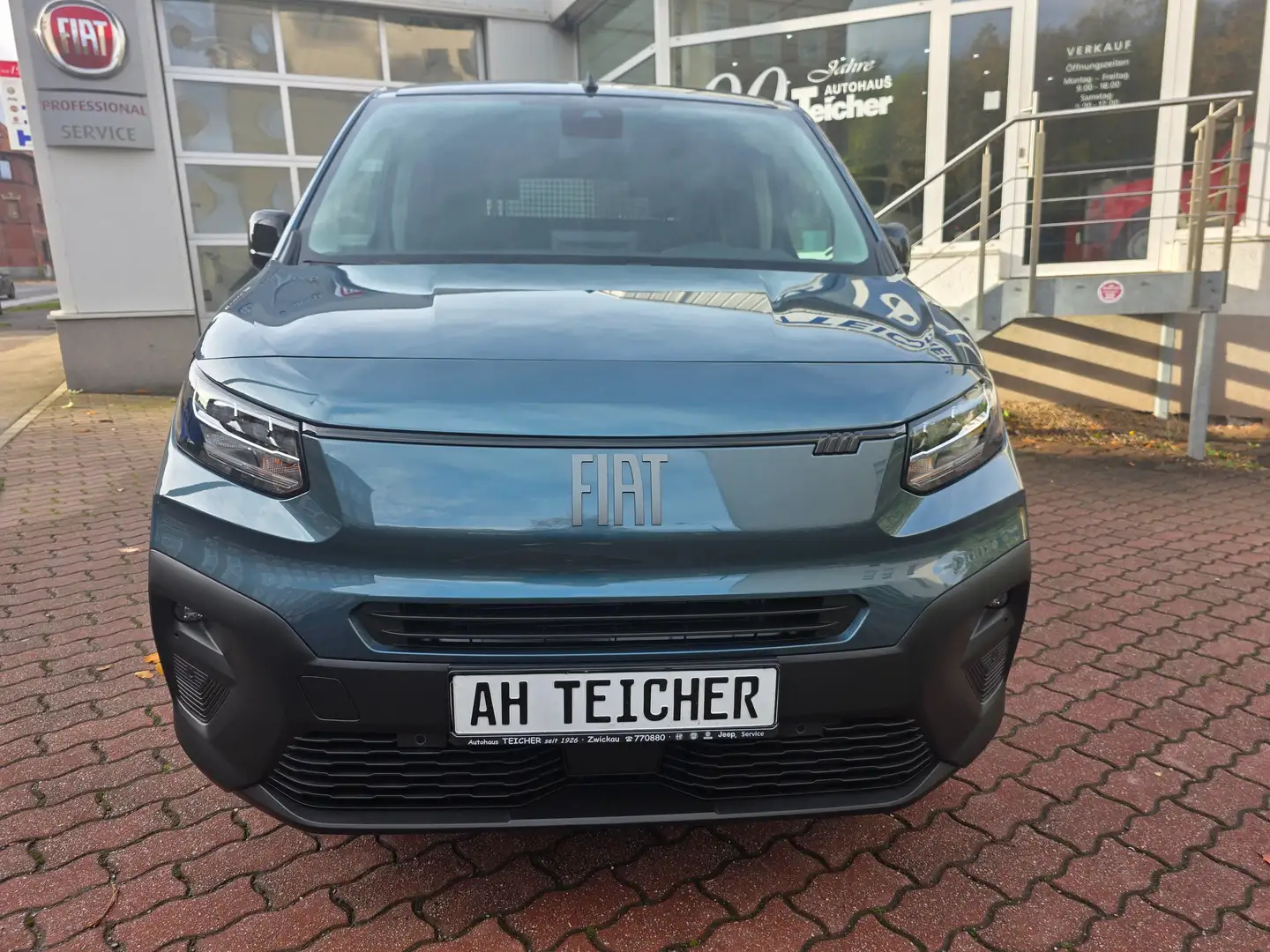 Fiat Doblo Kombi L1 5-Sitzer 1.5 BlueHDi 102PS Bleu - 2