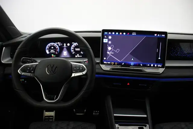 Volkswagen Tayron view 2