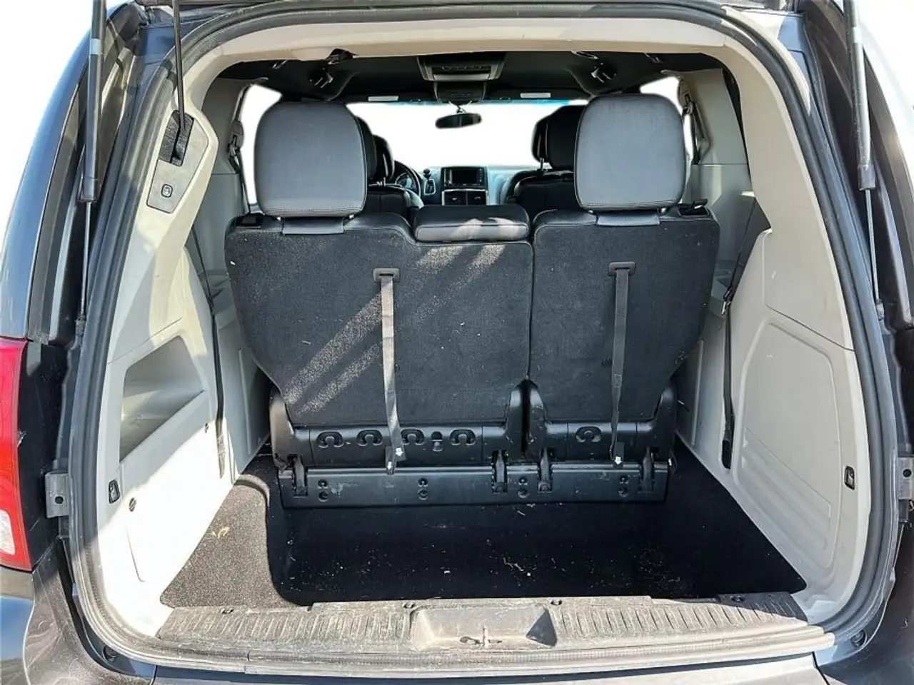 Dodge Grand Caravan снимка Dodge Grand Caravan