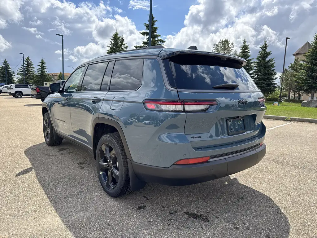 Jeep Grand Cherokee 2026 photo 5