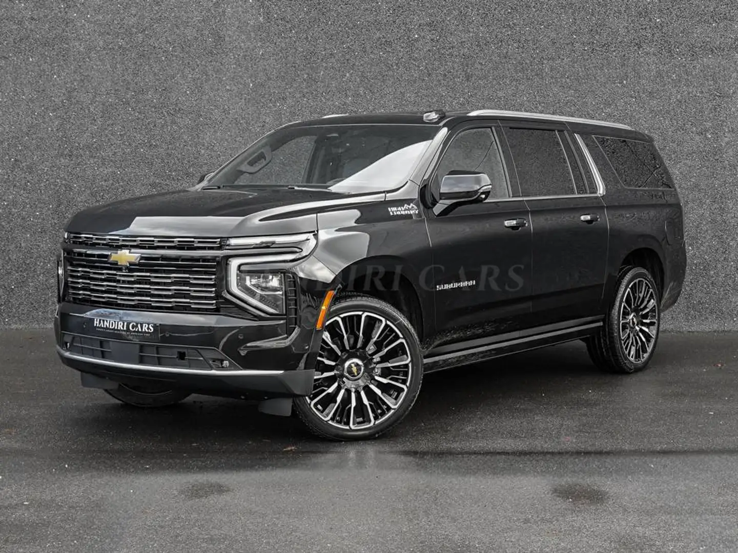 Chevrolet Suburban 2026 High Country €84 600 6.2L V8 FACELIFT Schwarz - 1