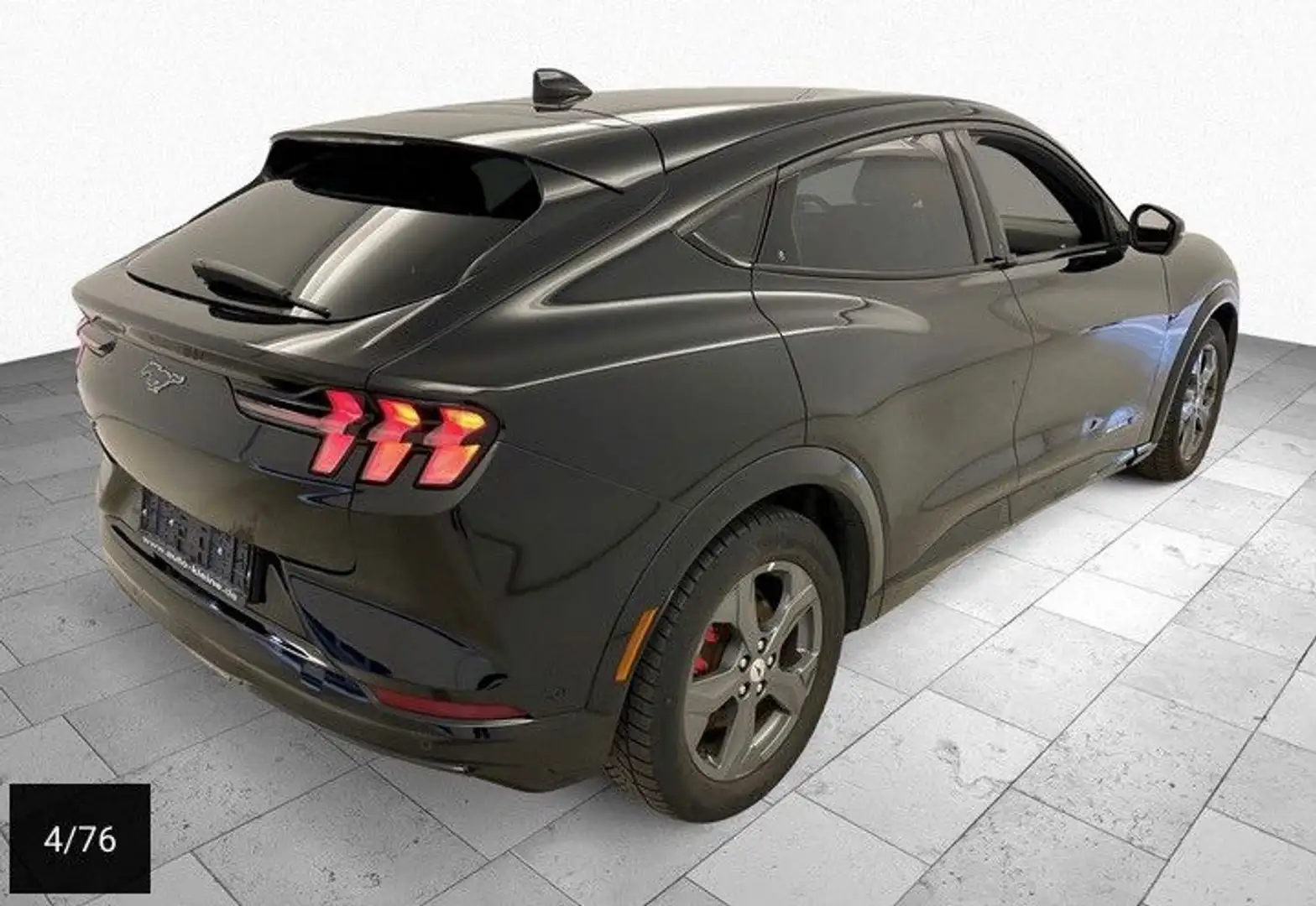 Ford Mustang Mach-E AWD ExtendedRange 99kWh Pano 360K Schwarz - 2