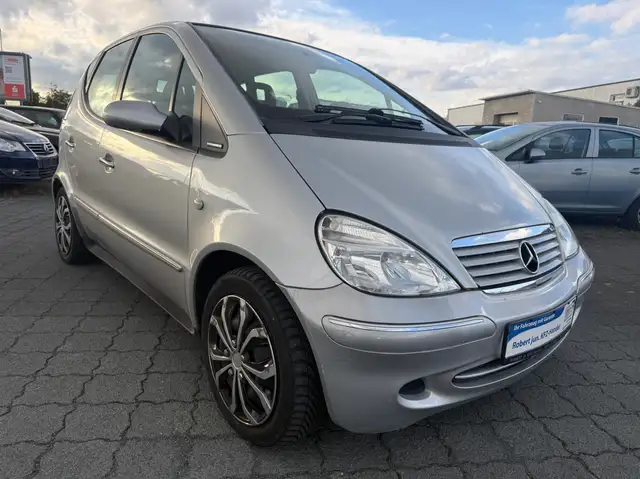 Mercedes-Benz A 140 A-Klasse Elegance Panorama Klima Automatik