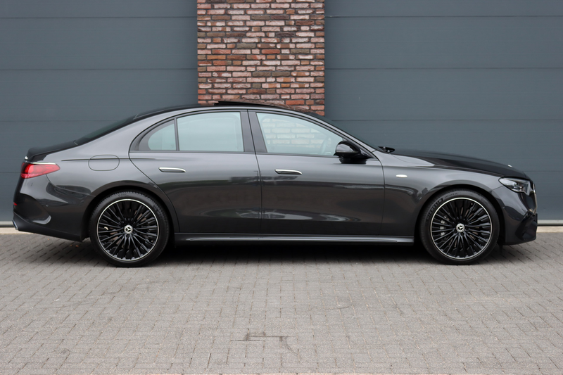 Mercedes-Benz E 400 e 4MATIC AMG Line | Hyperscreen | Luchtvering | Ac — photo 11