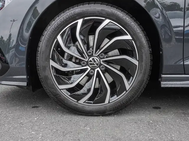 Volkswagen Golf view 7