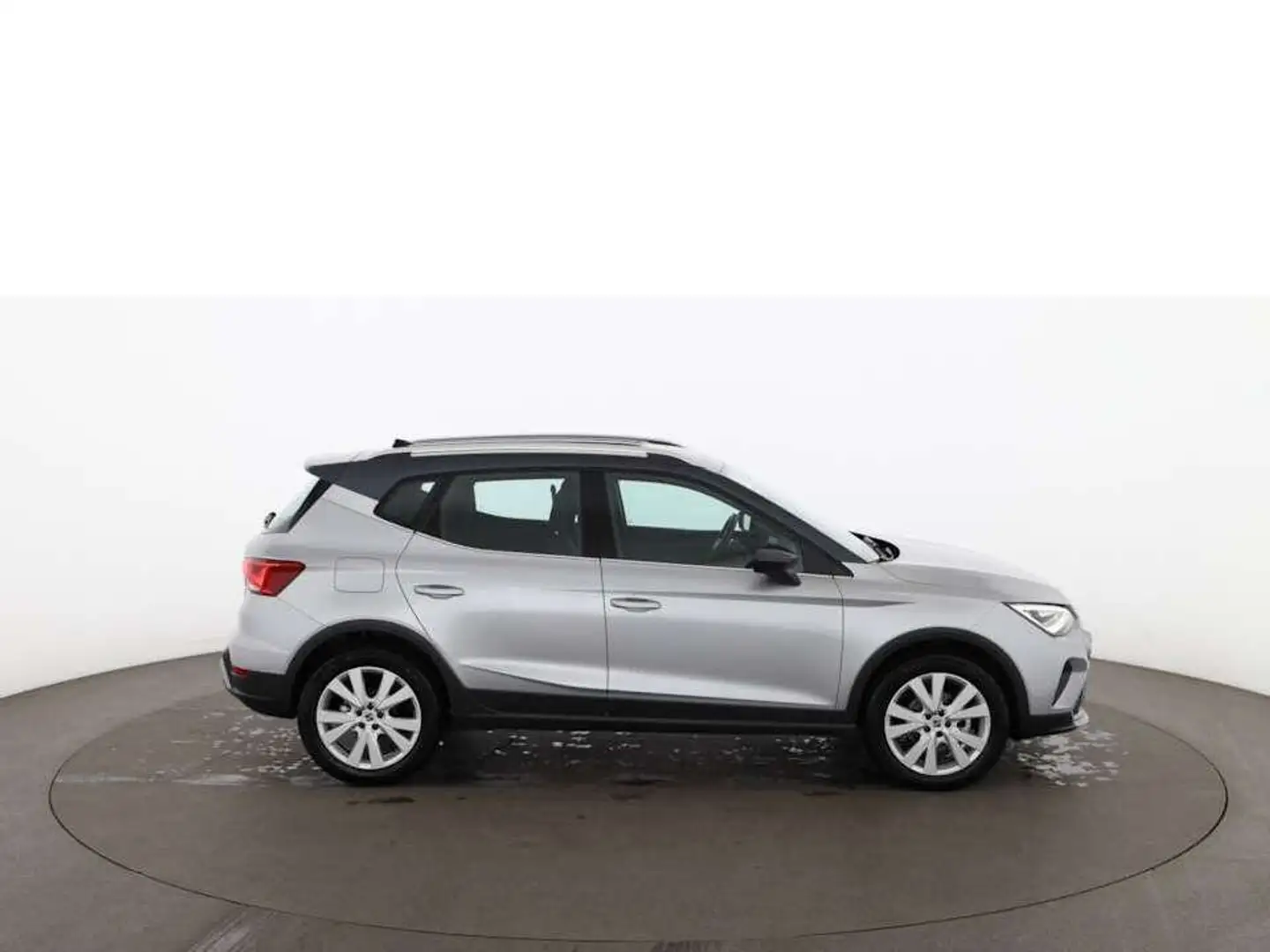 SEAT Arona 1.0 TSI Xperience Aut LED ASSIST TEMPOMAT Silber - 2