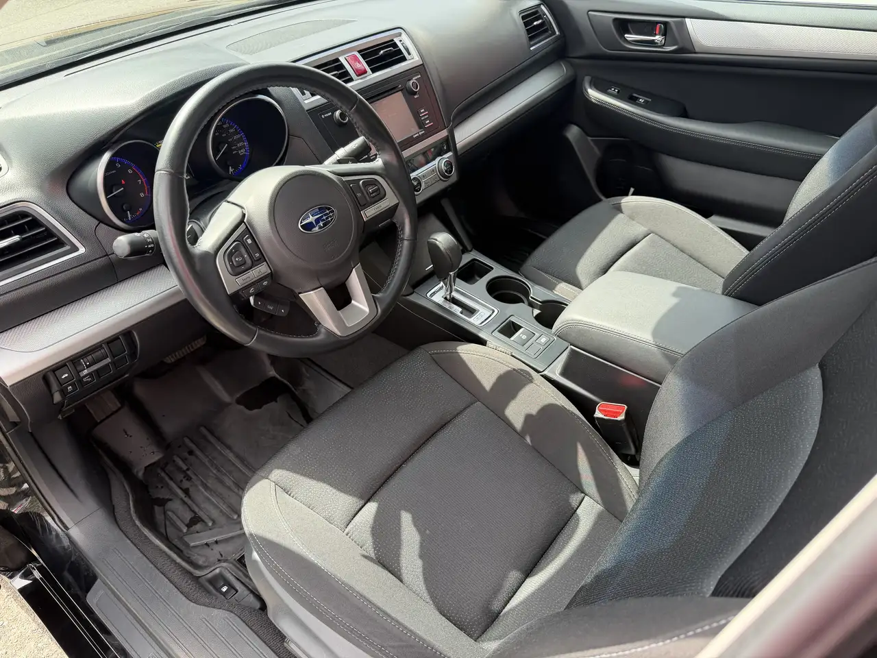 Subaru Legacy снимка Subaru Legacy