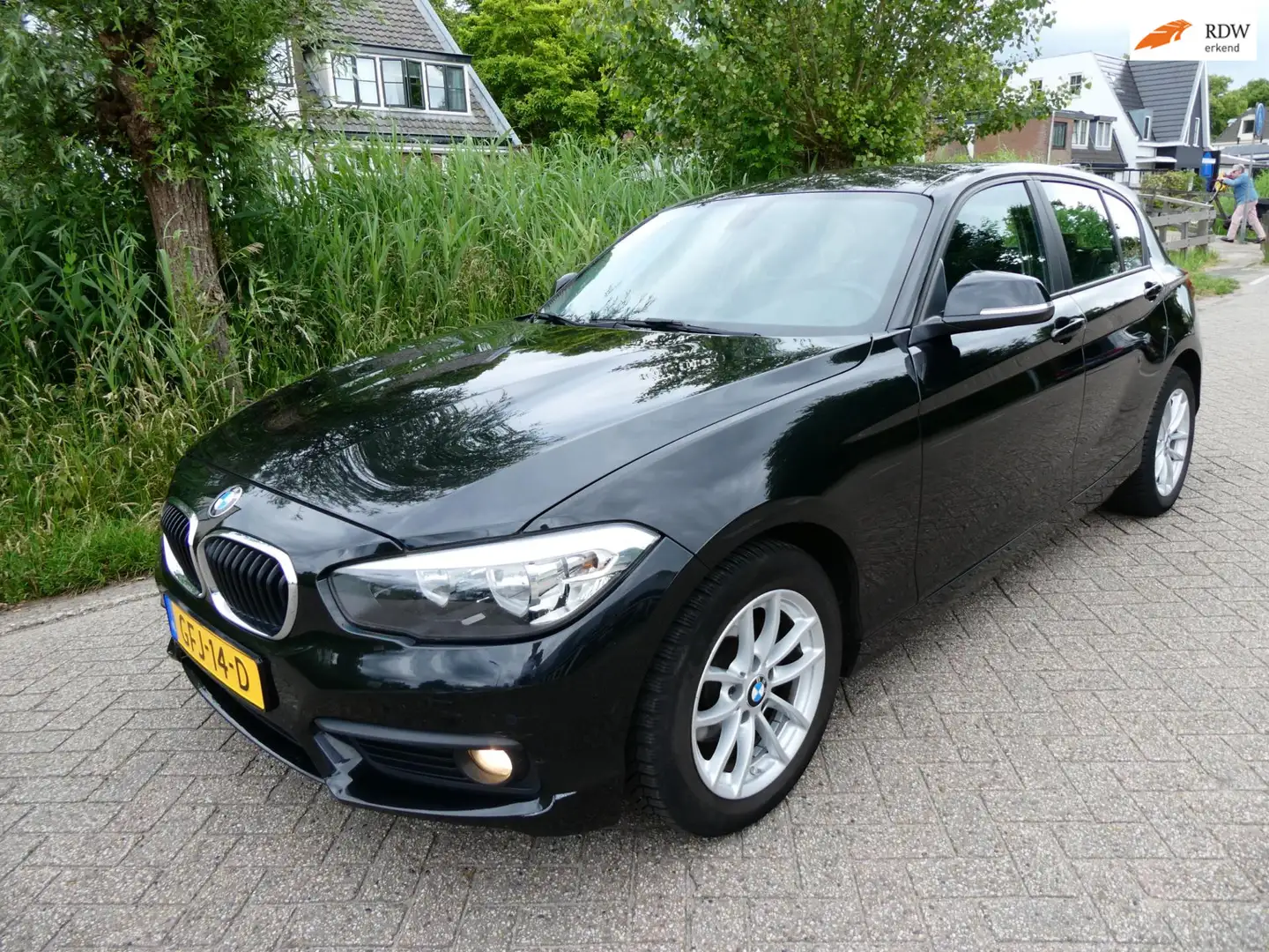 BMW 116 1-serie 116i Executive 5-deurs Clima Leder Navi LE Zwart - 1