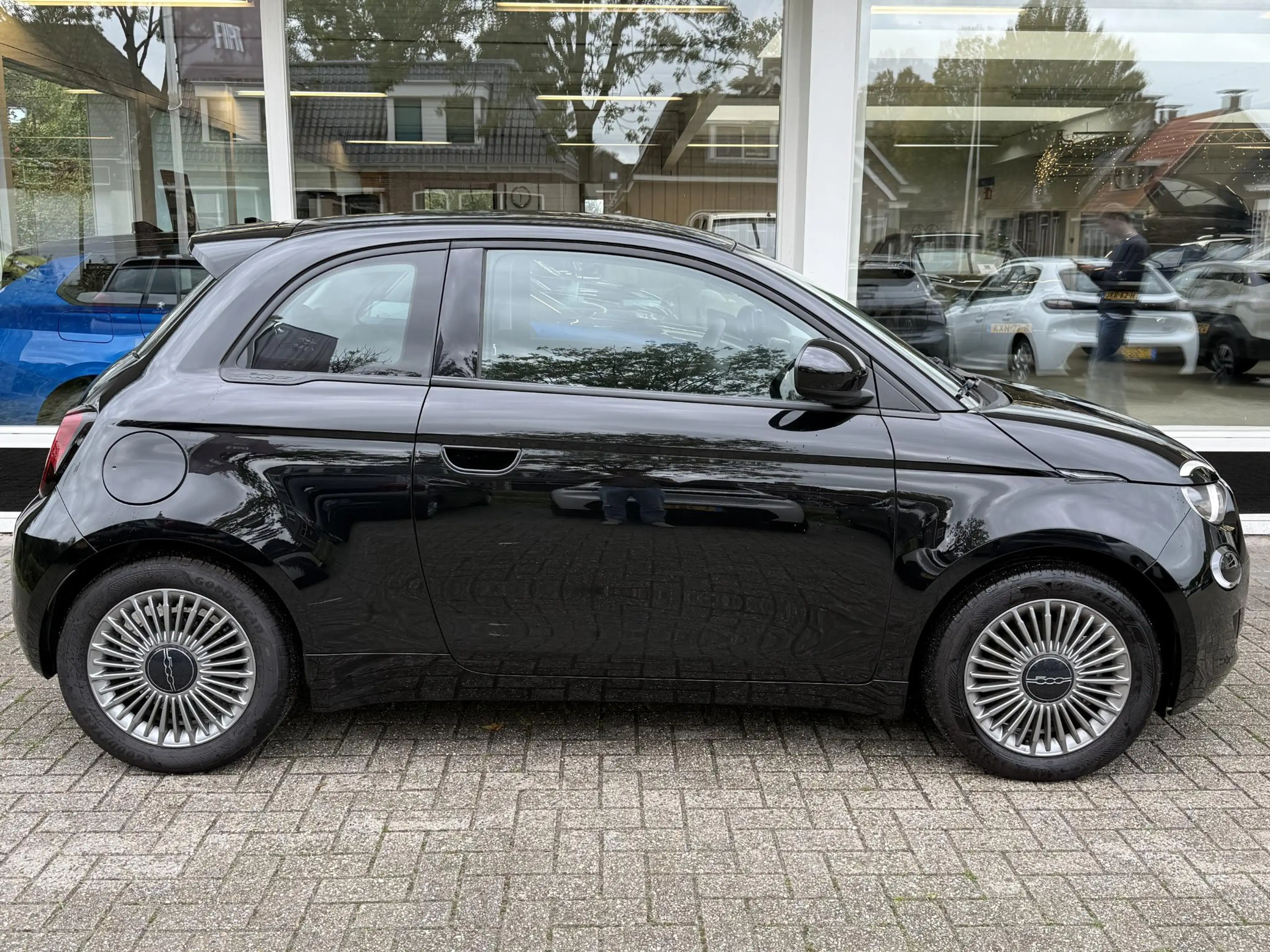 Fiat 500 Urban 42 kWh | WLTP 322km | Apple Carplay/Android — photo 2