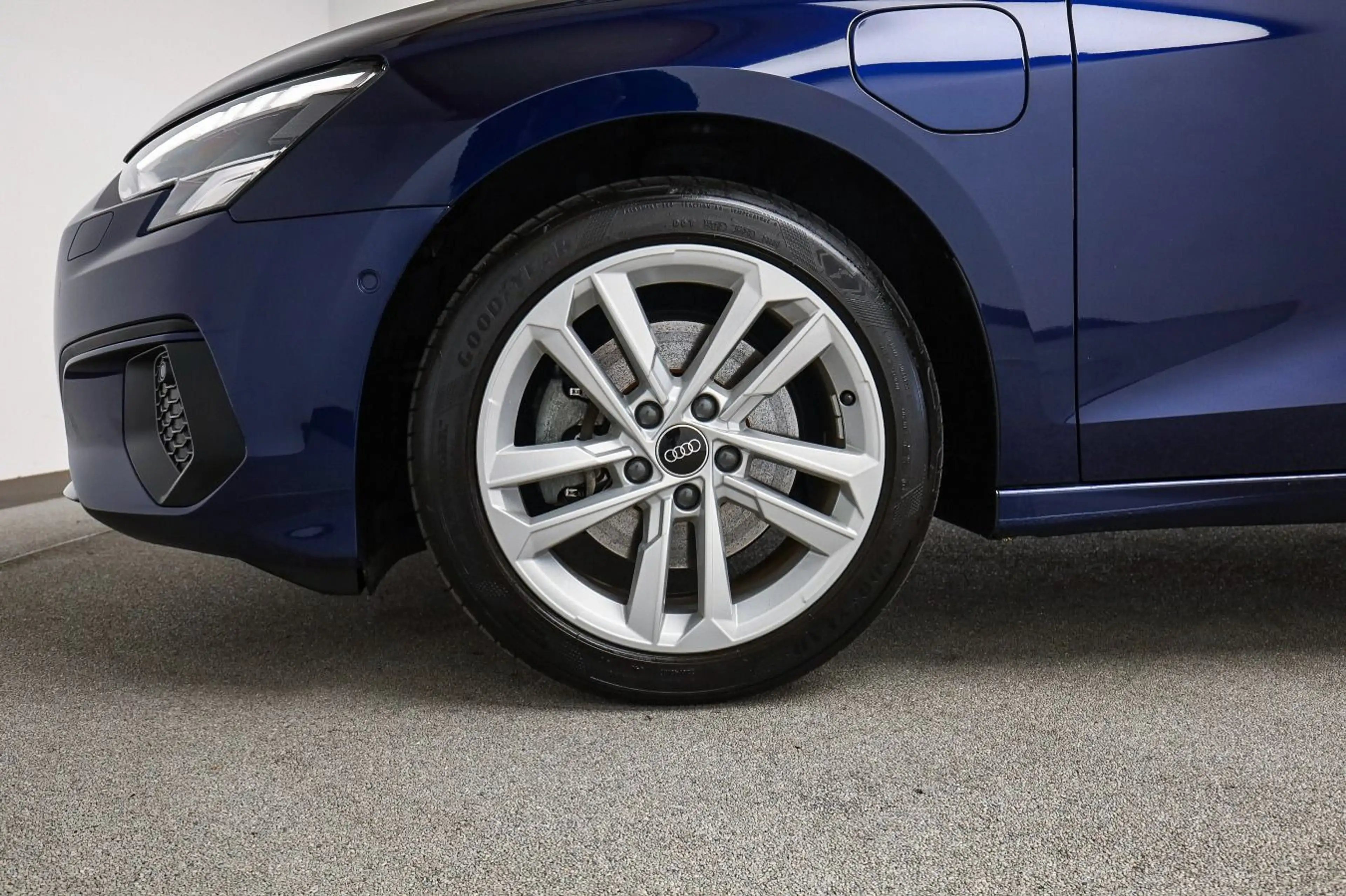 Audi A3 40 TFSI e S line, Pano, Kamera, Sou — photo 7