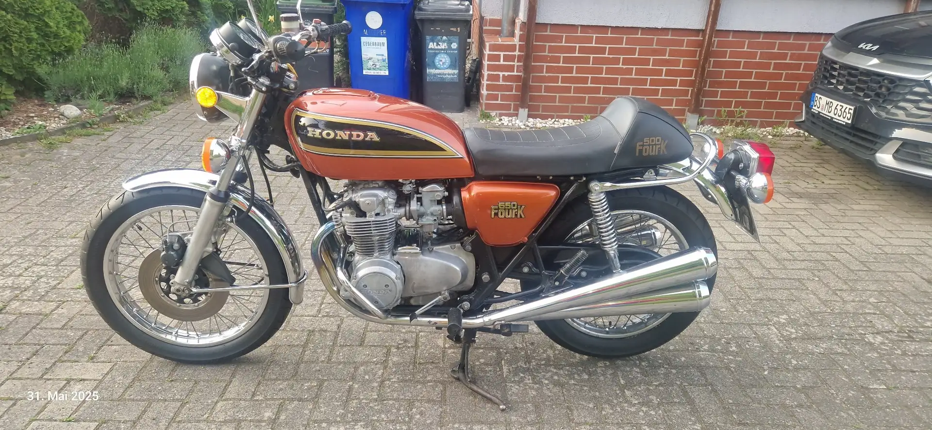 Honda CB 550 Four Zlatá - 2