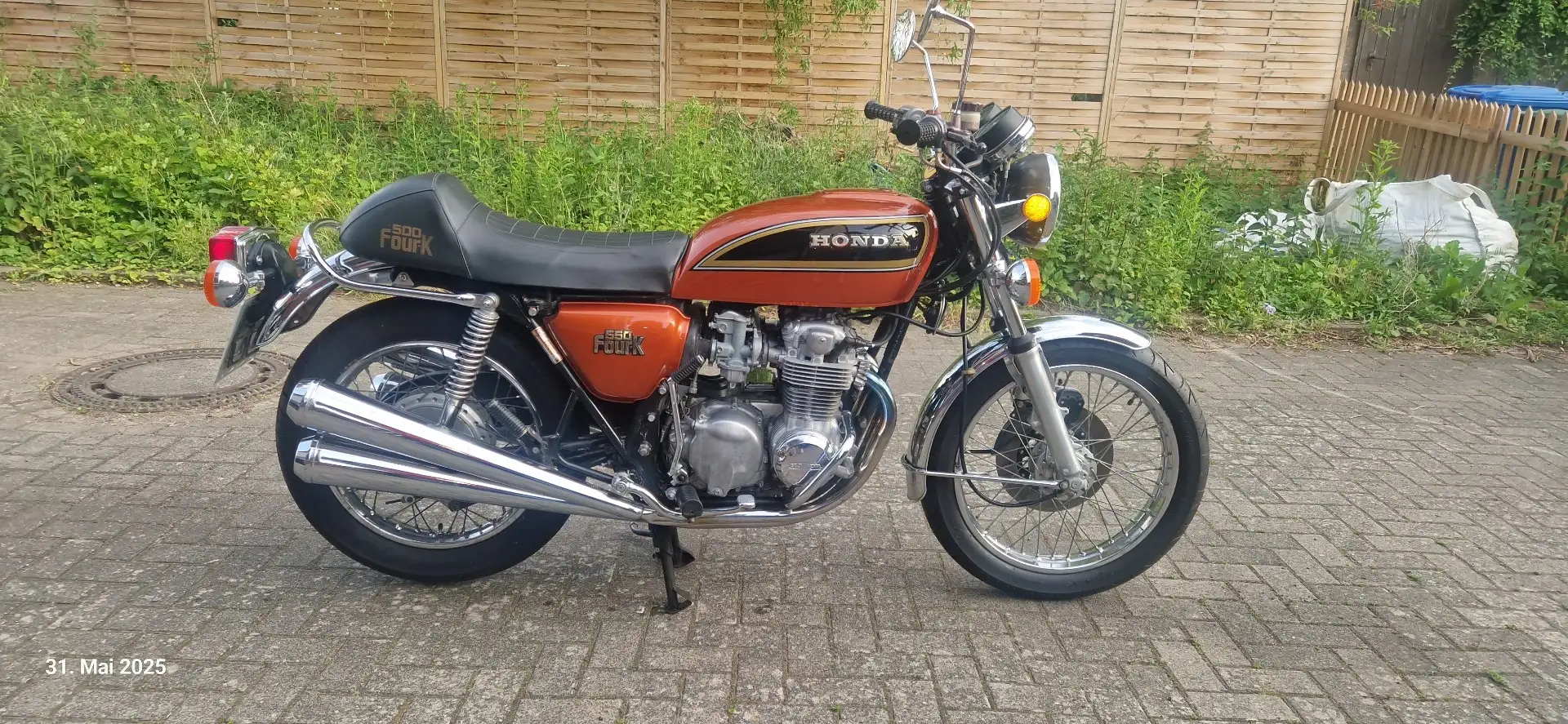 Honda CB 550 Four Zlatá - 1