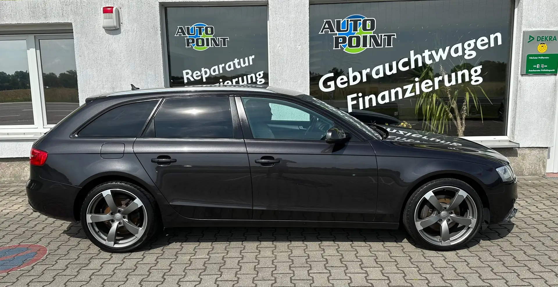 Audi A4 Ambition Avant (8K5)+19Zoll Grau - 1