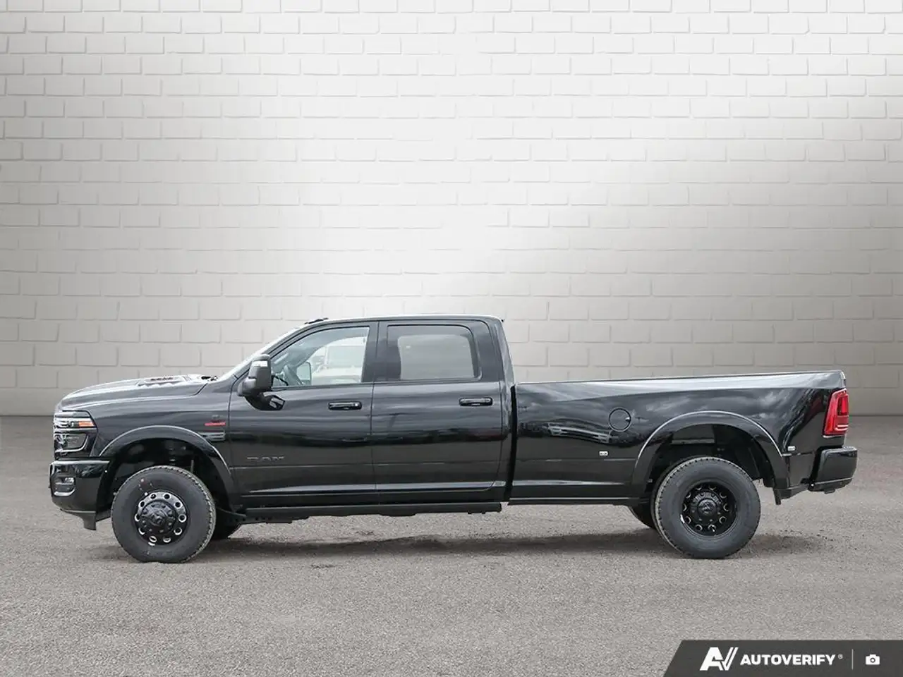 RAM 3500 снимка RAM 3500