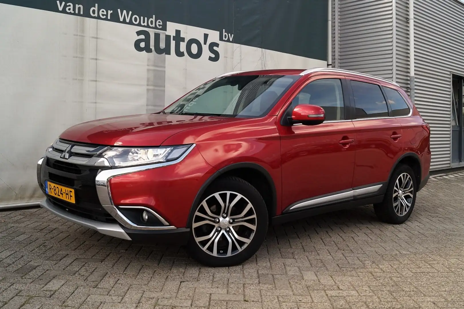 Mitsubishi Outlander 2.2 DI-D 150pk Business Edition 7-persoons -LEER- Rood - 2