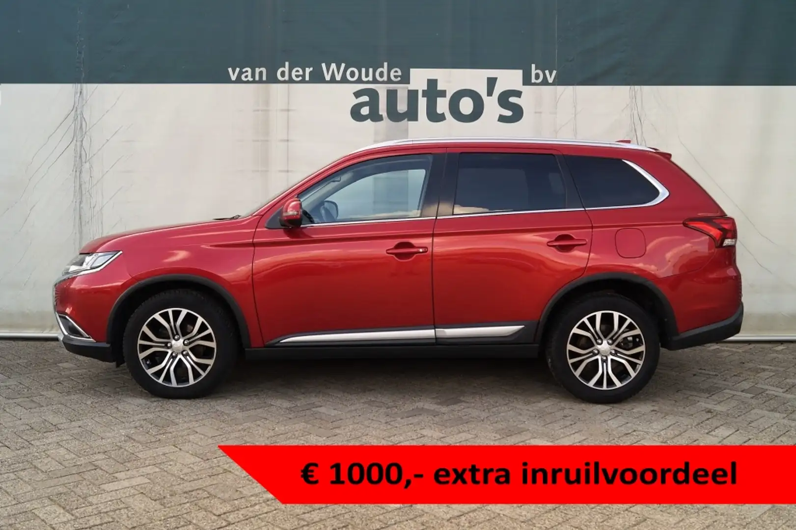 Mitsubishi Outlander 2.2 DI-D 150pk Business Edition 7-persoons -LEER- Rood - 1