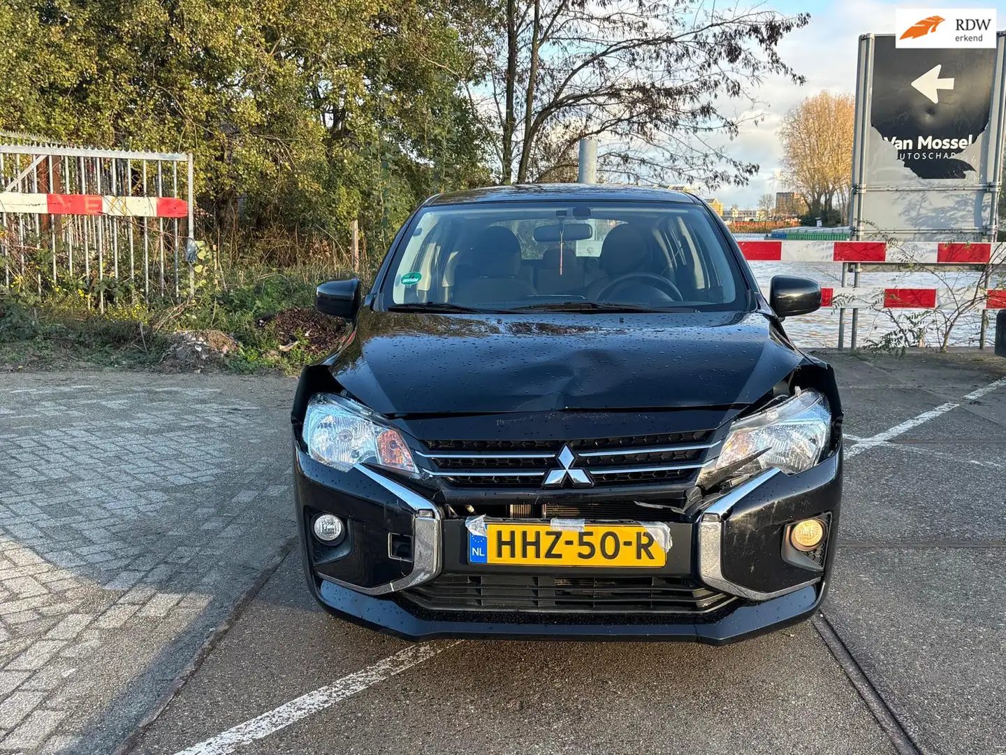 Mitsubishi Space Star 1.2 Entry SCHADE AUTO Nero - 1