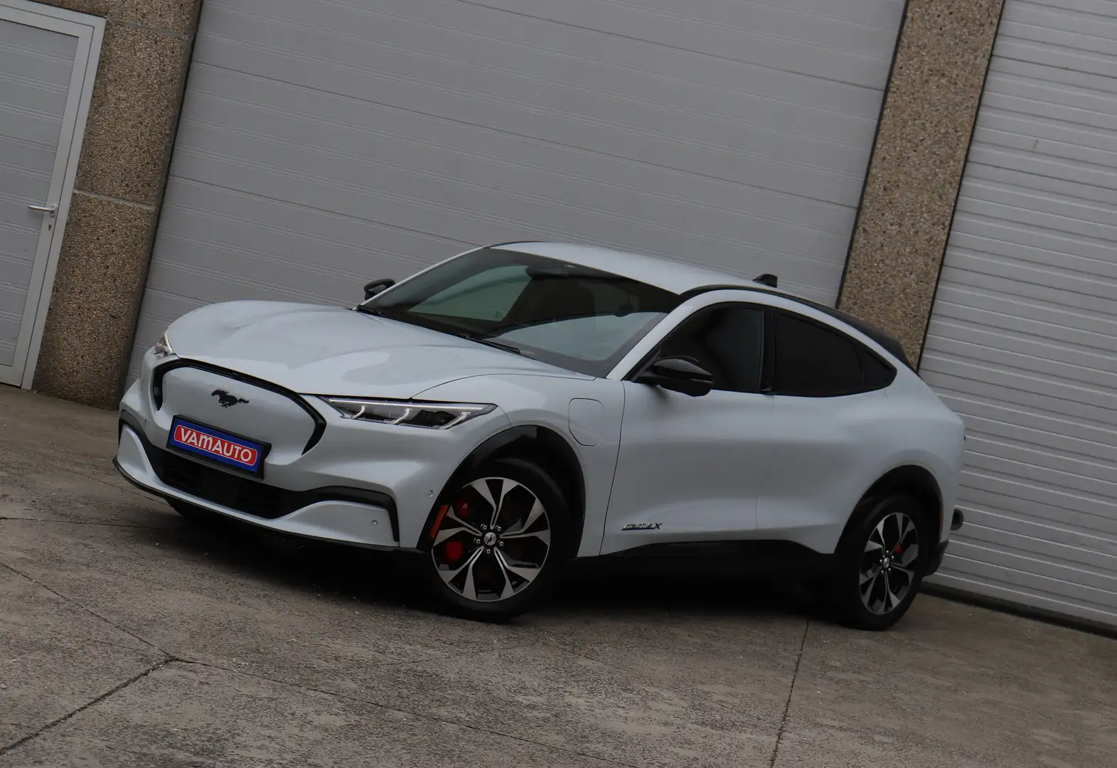 Ford Mustang Mach-E Premium - Leder/360/BlindSpot/Keyless/AdaptiveCC Wit - 2