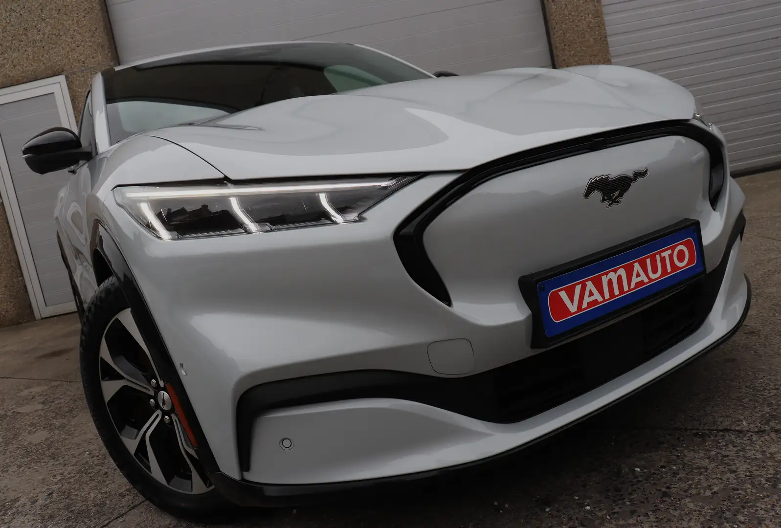 Ford Mustang Mach-E Premium - Leder/360/BlindSpot/Keyless/AdaptiveCC Wit - 1