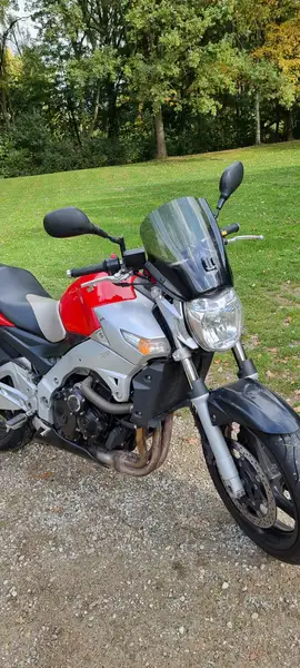 Suzuki GSR 600 - foto 4