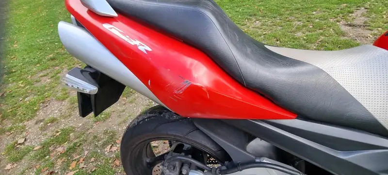 Suzuki GSR 600 - foto 7