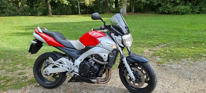 Suzuki GSR 600 - foto 5
