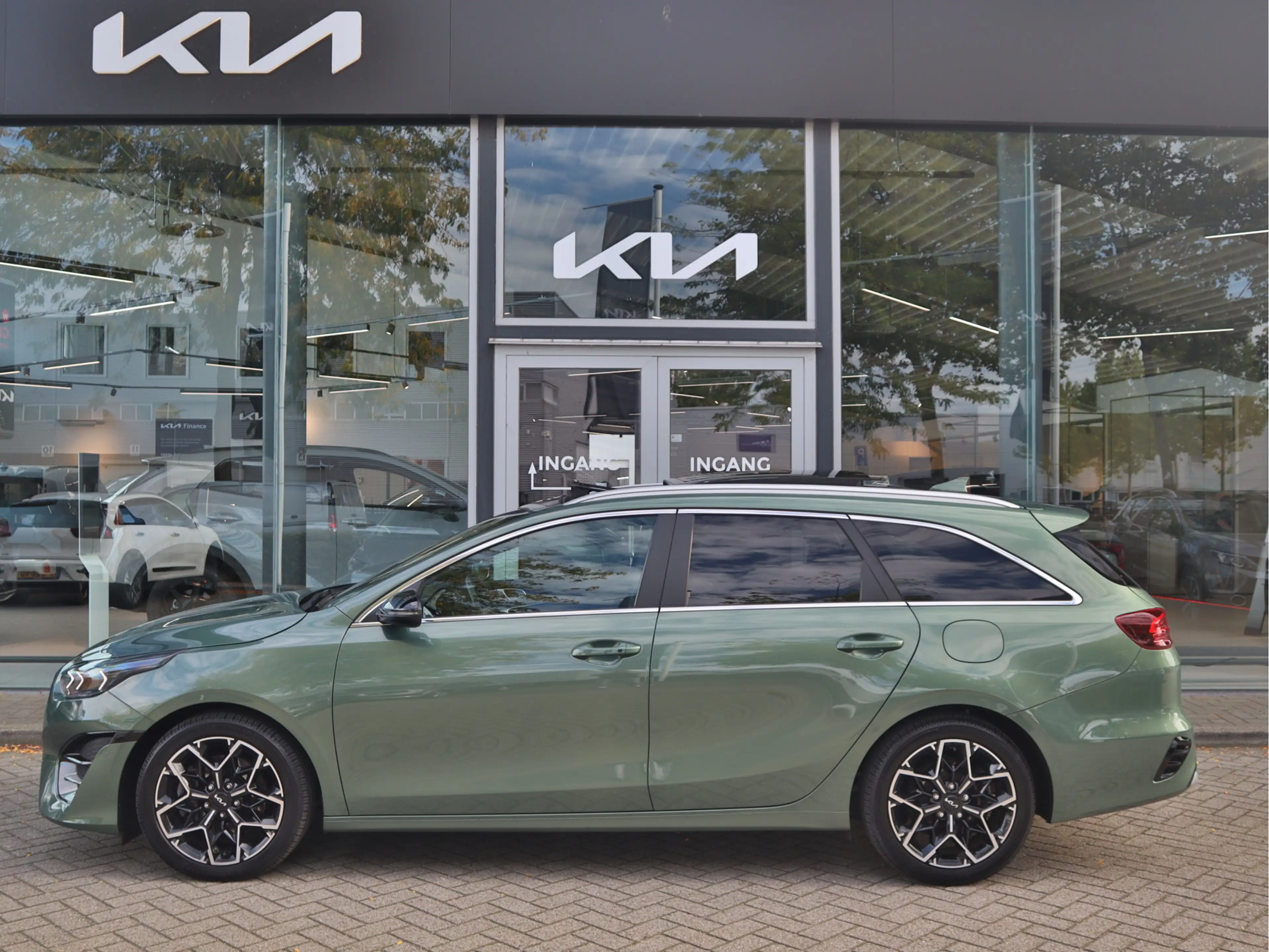 Kia Ceed SW / cee'd SW Sportswagon 1.5 T-GDi GT-Line DCT7 Automaat | Pano — photo 2