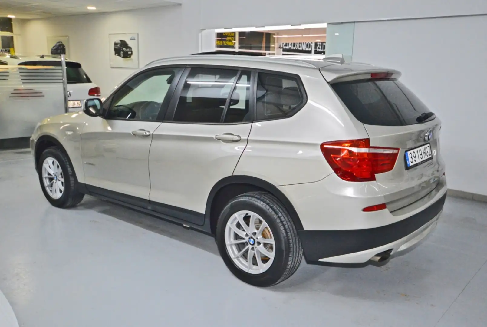 BMW X3 xDrive 20d Beige - 2