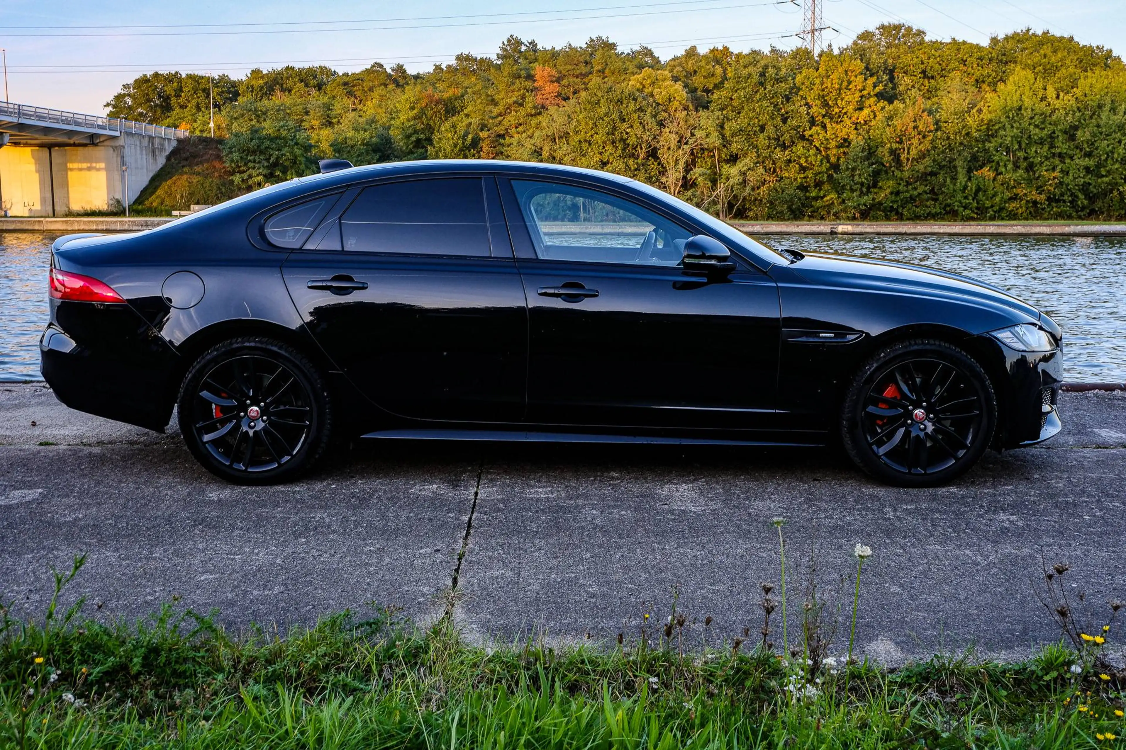 Jaguar XF 2.0 D 179pk R-Sport Meridian ACC AWD — photo 7