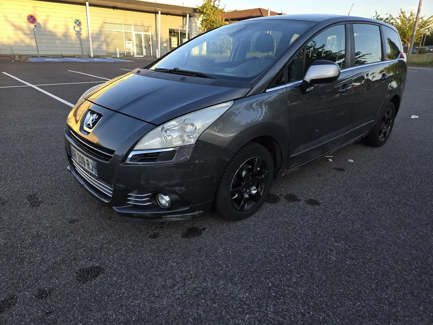Peugeot 5008 1.6 HDi 110ch FAP BVM6 Business Pack 7pl - 2
