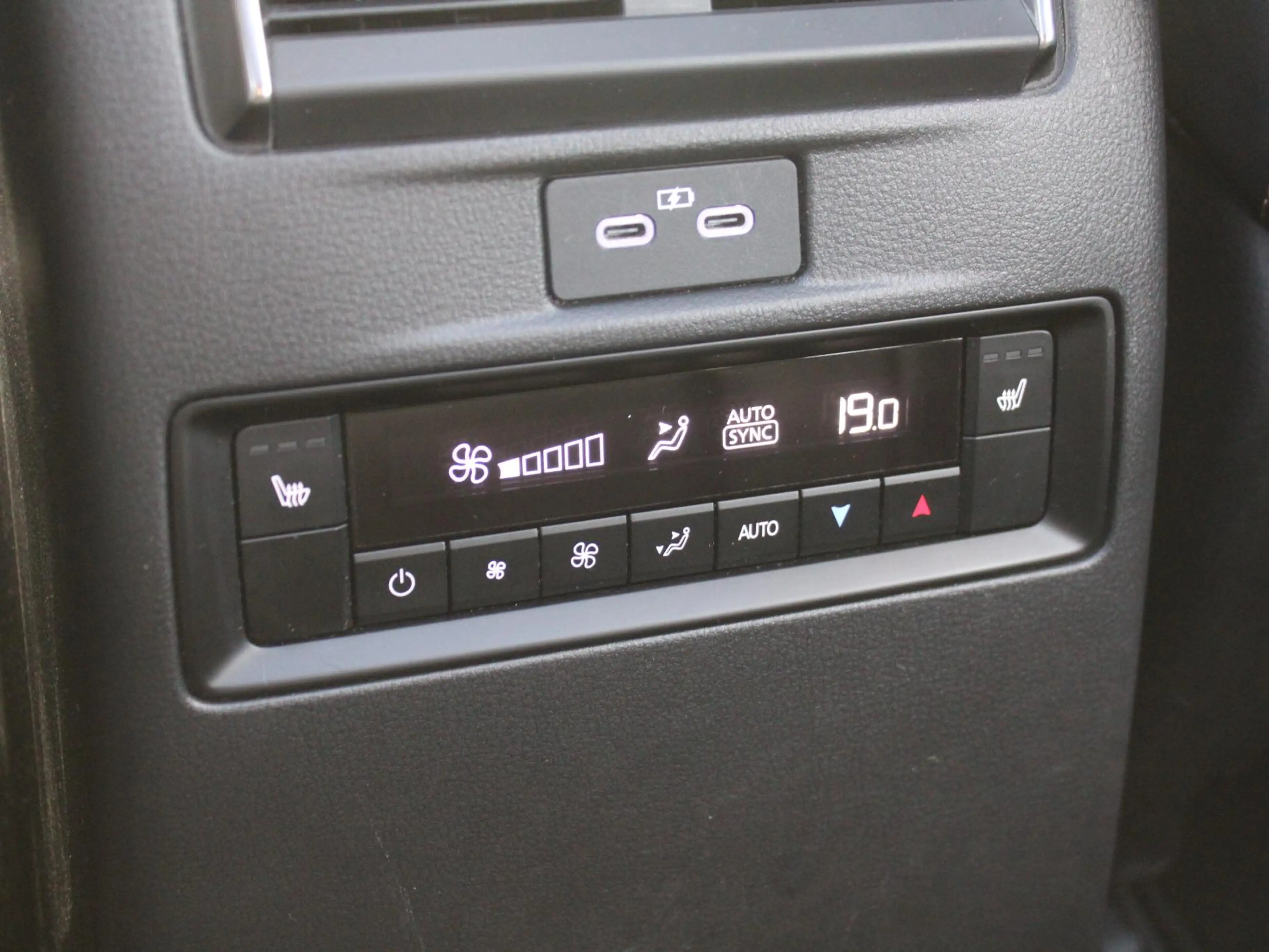 Mazda CX-80 2.5 e-SkyActiv PHEV Homura Plus | Trekhaak | Stuur — photo 37