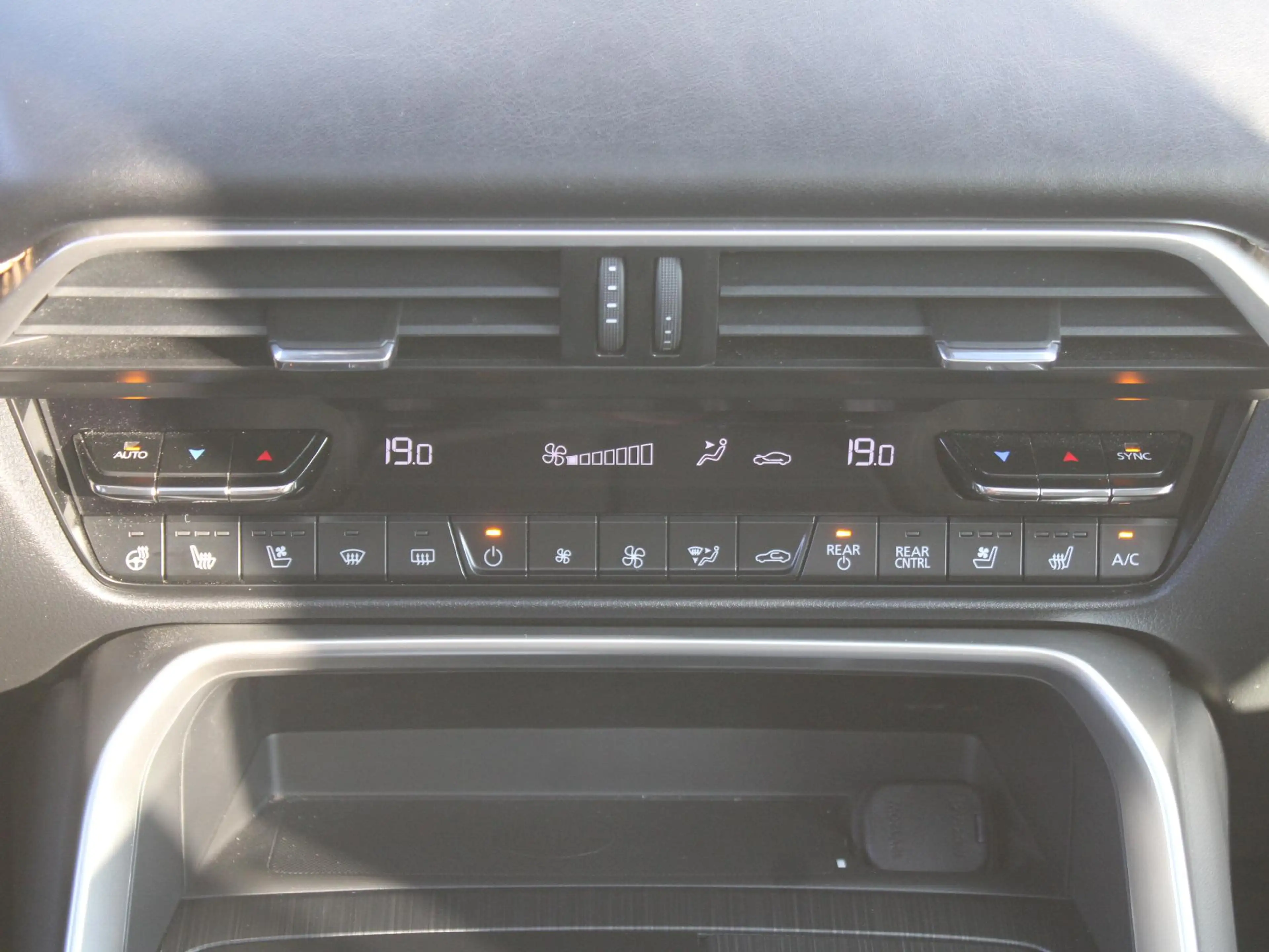 Mazda CX-80 2.5 e-SkyActiv PHEV Homura Plus | Trekhaak | Stuur — photo 22