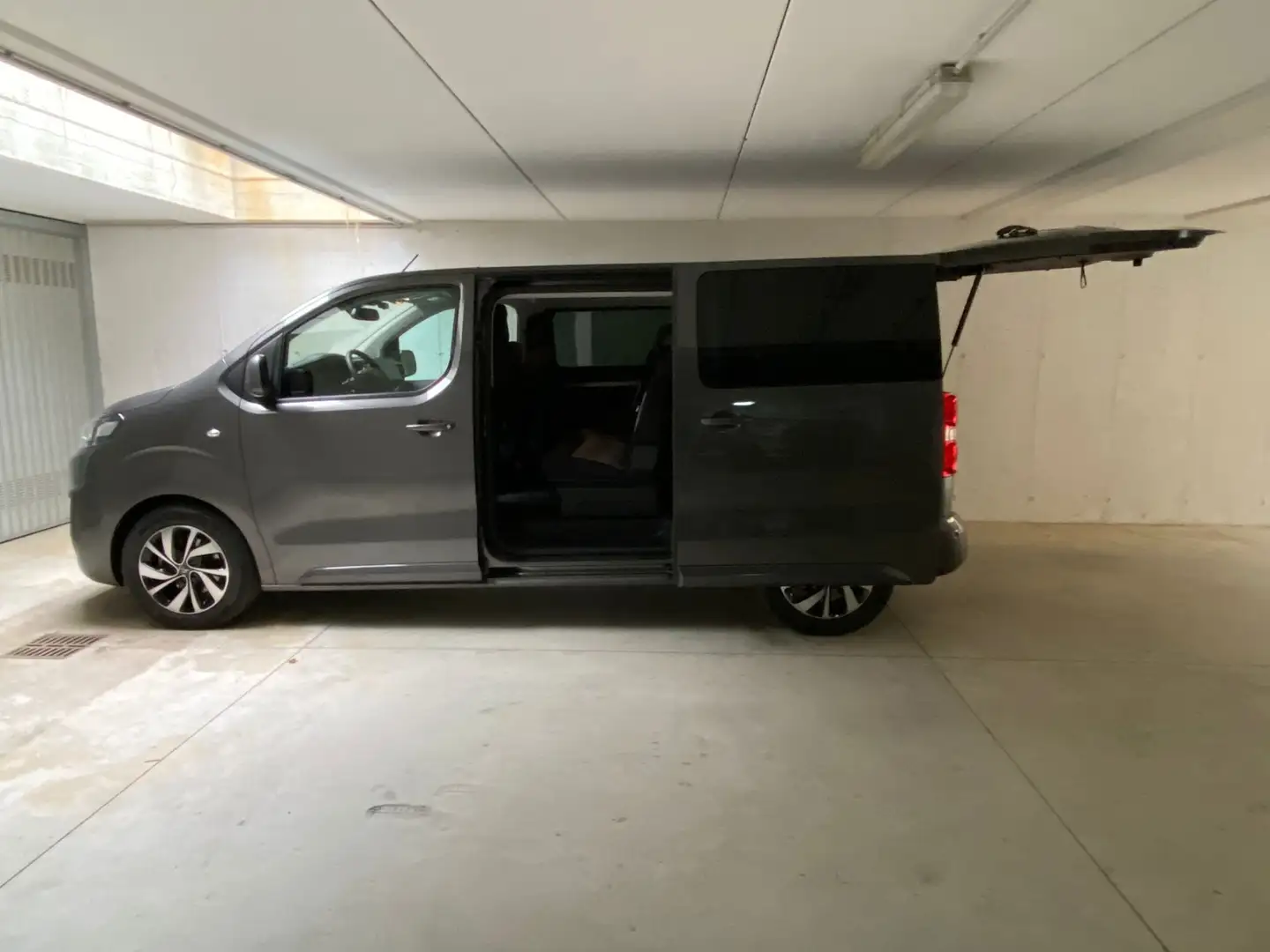 Citroen Spacetourer Feel 2.0 Grigio - 2