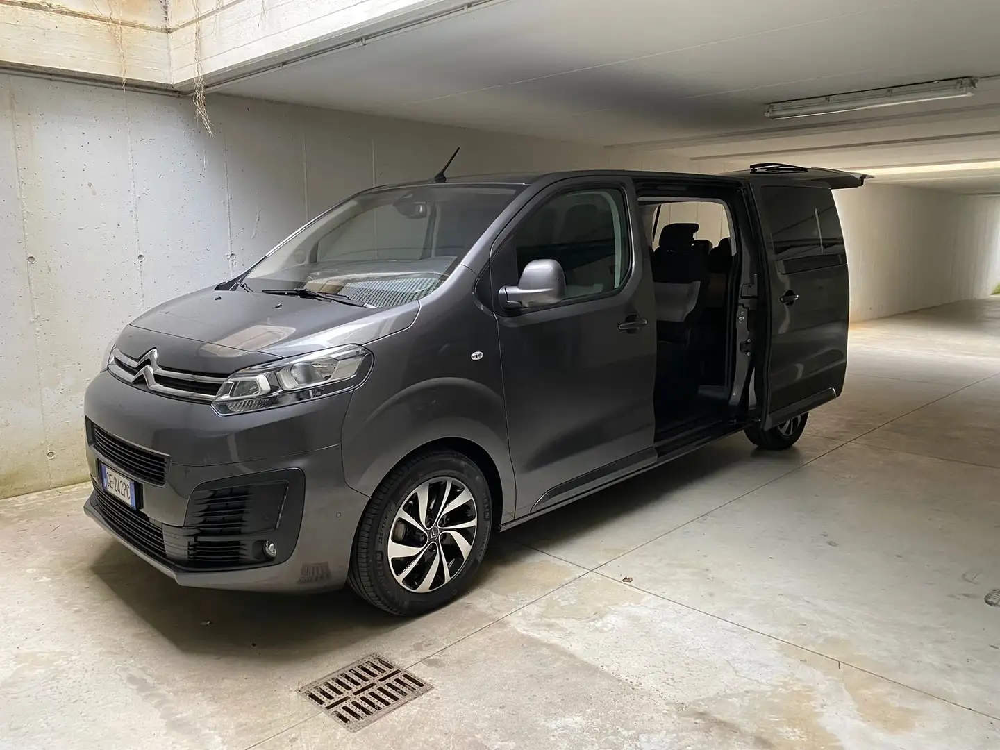 Citroen Spacetourer Feel 2.0 Grigio - 1