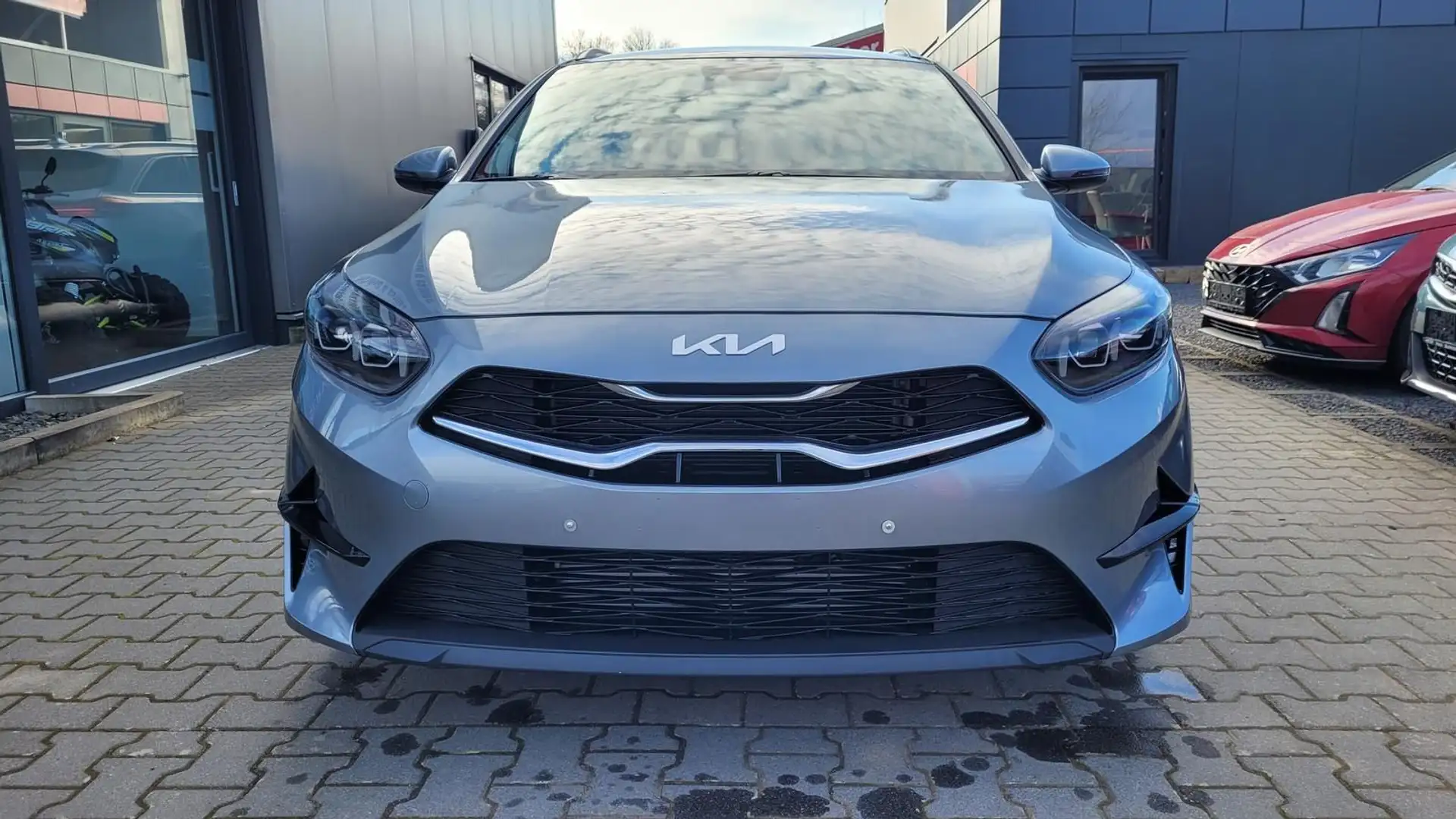 Kia Ceed SW / cee'd SW Ceed SW AT Top*VollLED*Navi*Shzg*Lhzg*PDC*Cam*17 Silver - 2
