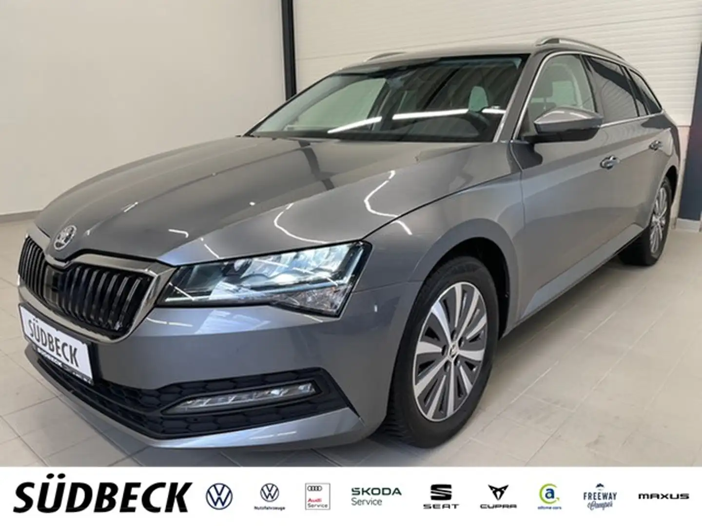 Skoda Superb Combi 2.0TDI Ambition LED+KAMERA+ACC+LANE Grau - 1