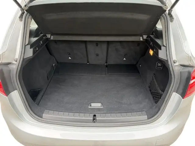 BMW 2 Series view 13