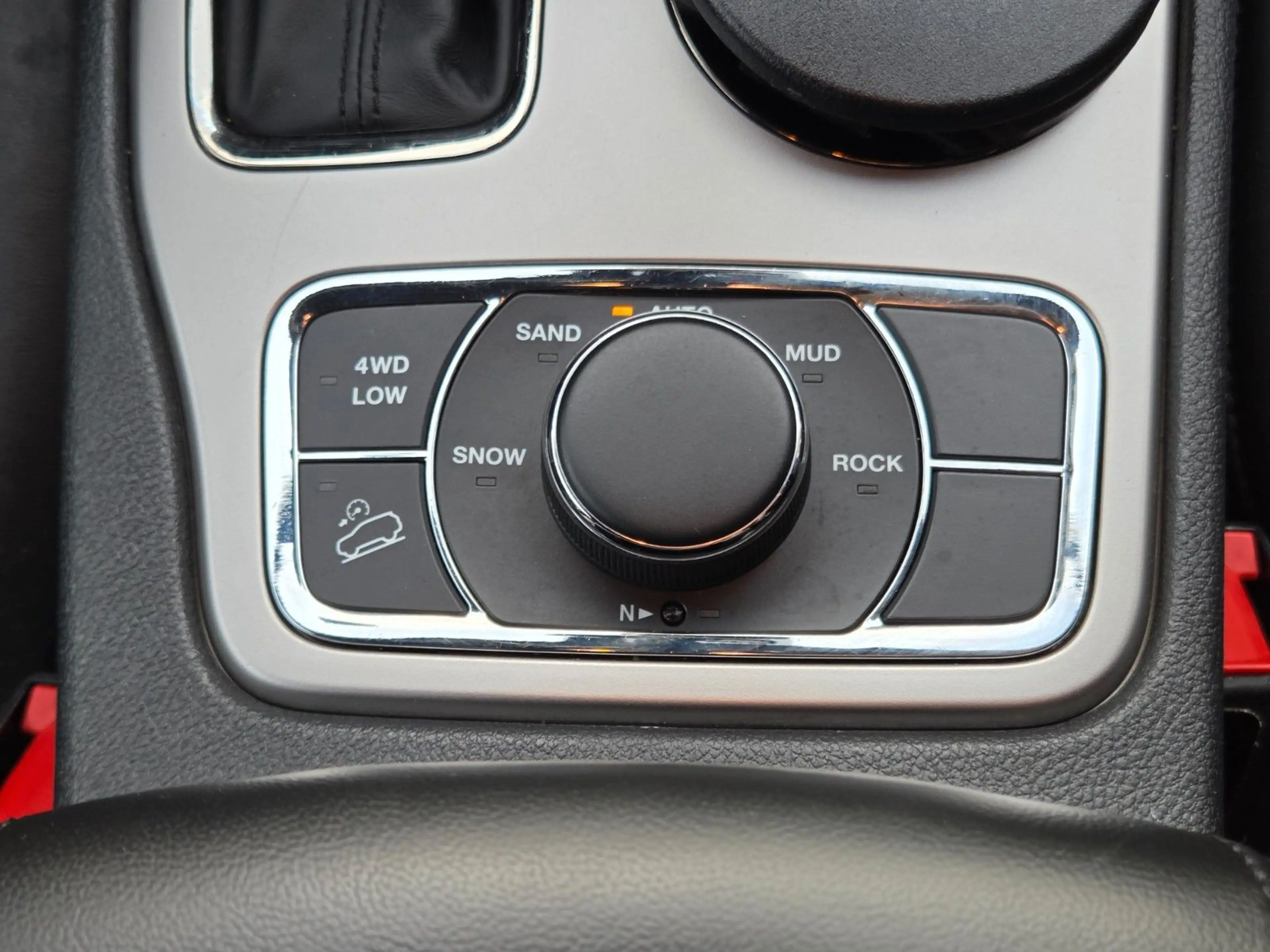 Jeep Grand Cherokee 3.0 CRD S +PANO+MEMORY+ — photo 24