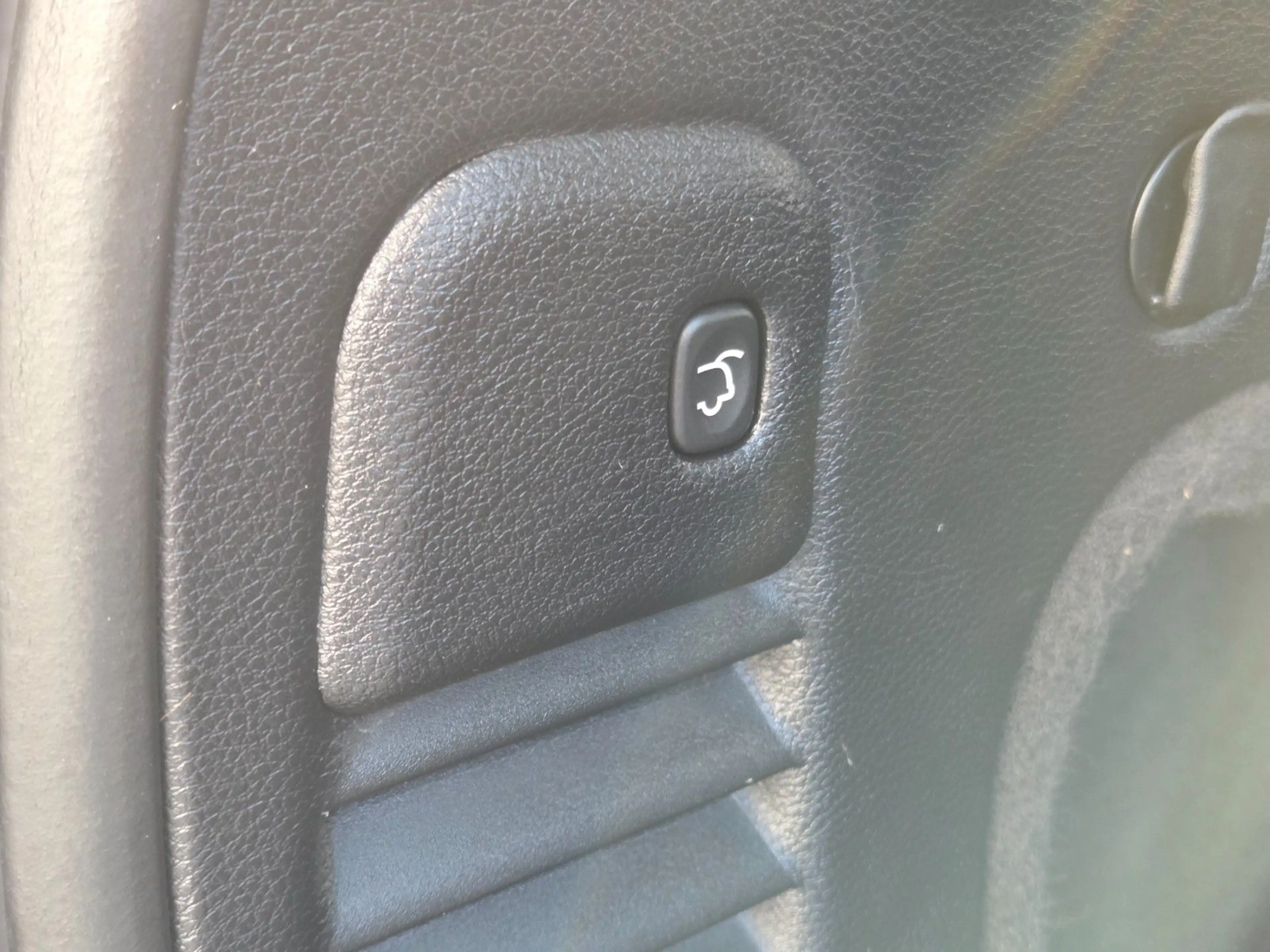 Jeep Grand Cherokee 3.0 CRD S +PANO+MEMORY+ — photo 29