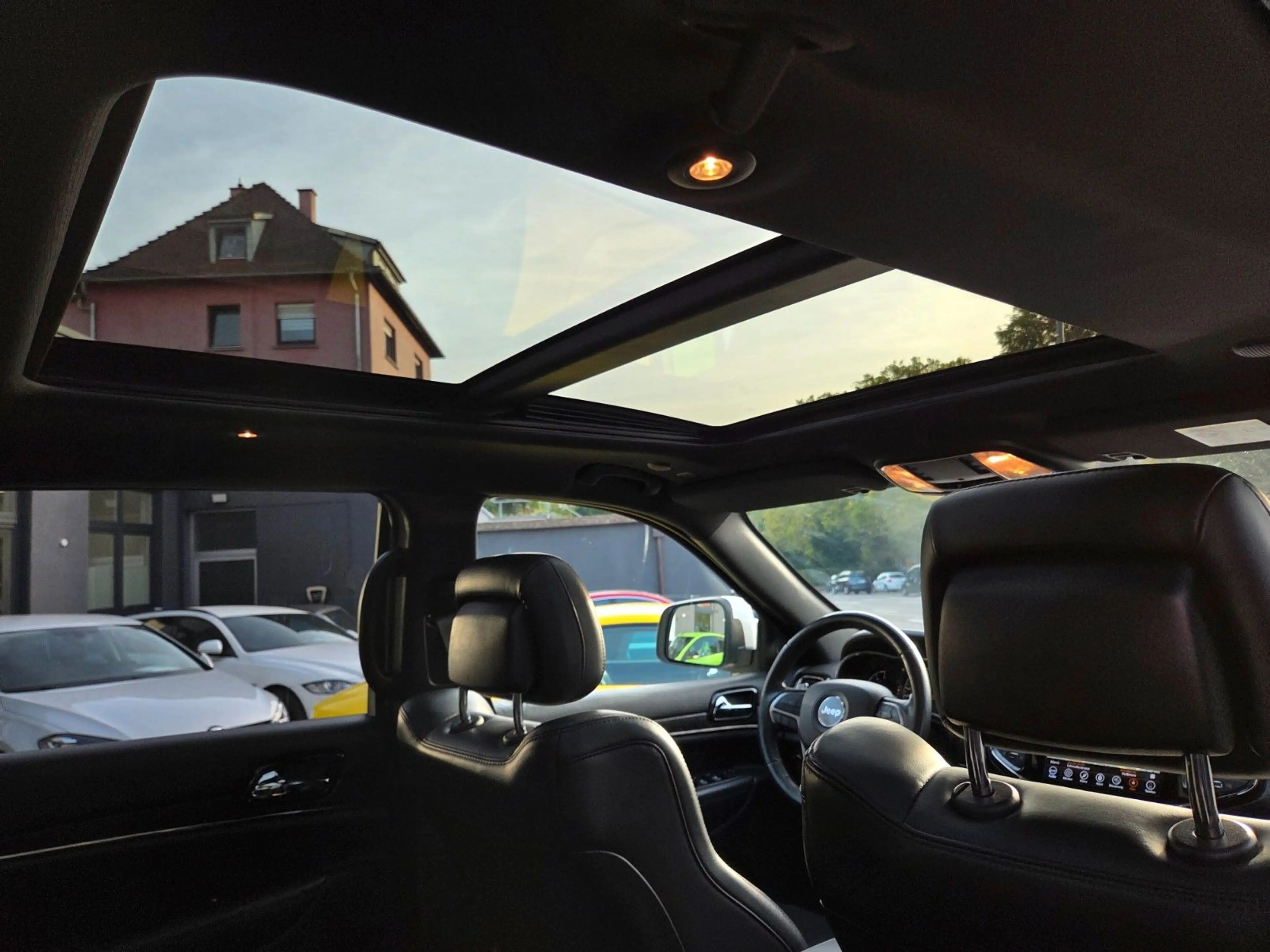 Jeep Grand Cherokee 3.0 CRD S +PANO+MEMORY+ — photo 11