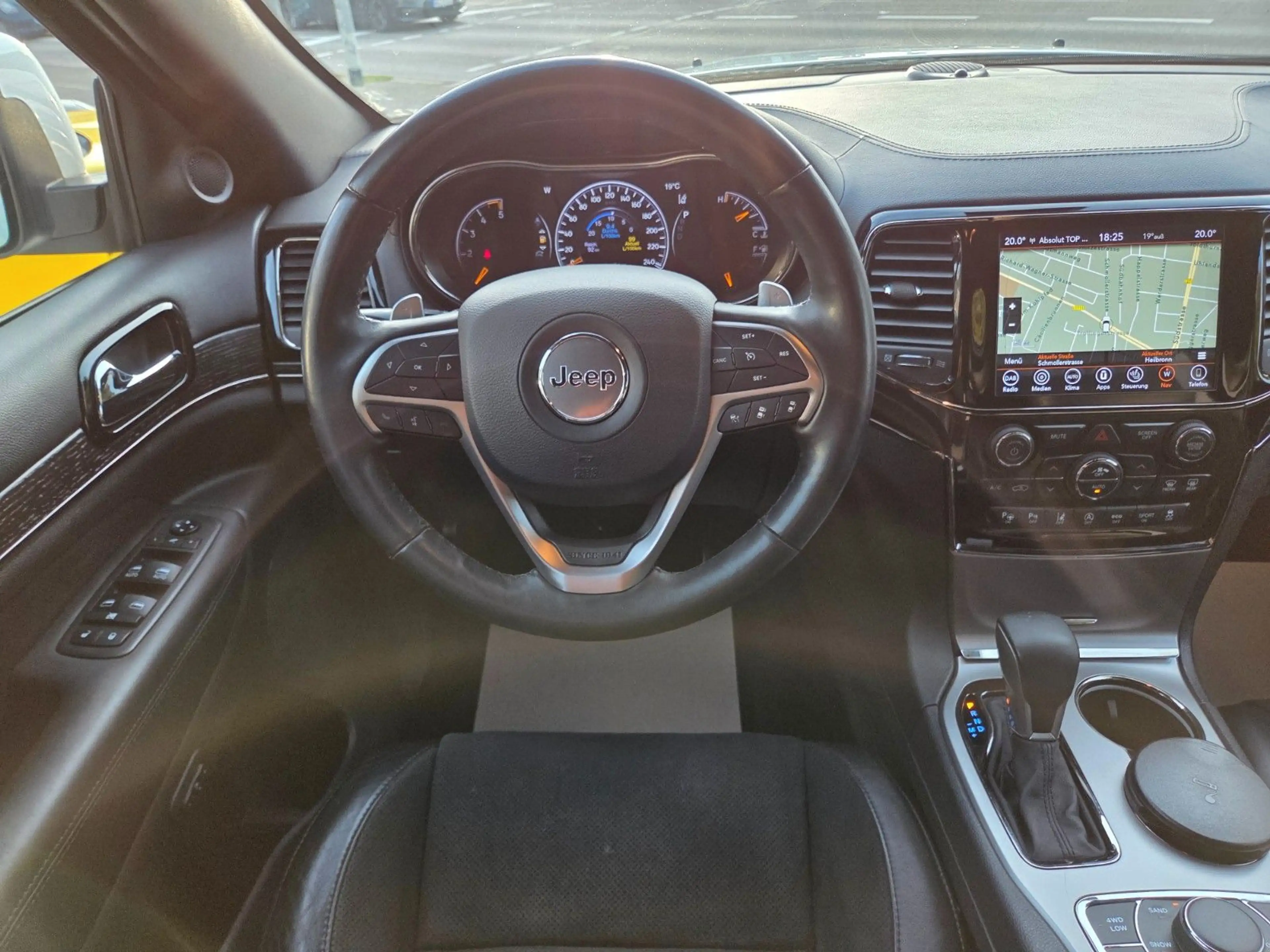 Jeep Grand Cherokee 3.0 CRD S +PANO+MEMORY+ — photo 17