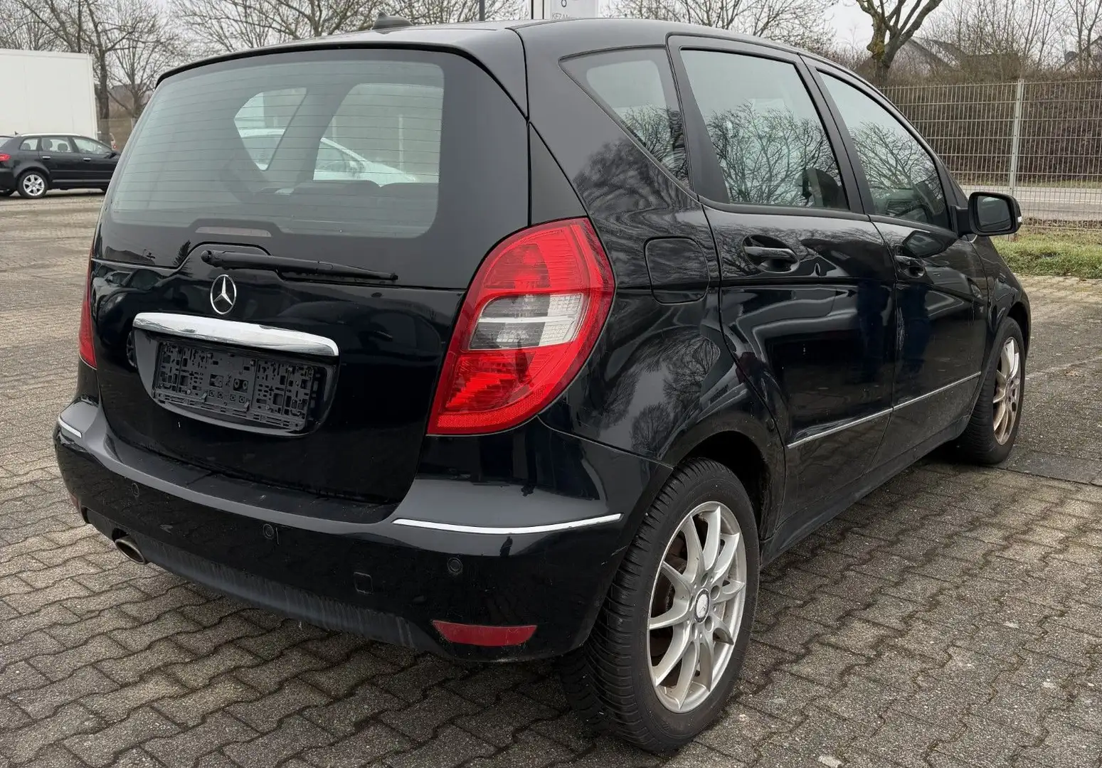 Mercedes-Benz A 160 AVANTGARDE BlueEFF PDC Sitzheizung Schwarz - 1