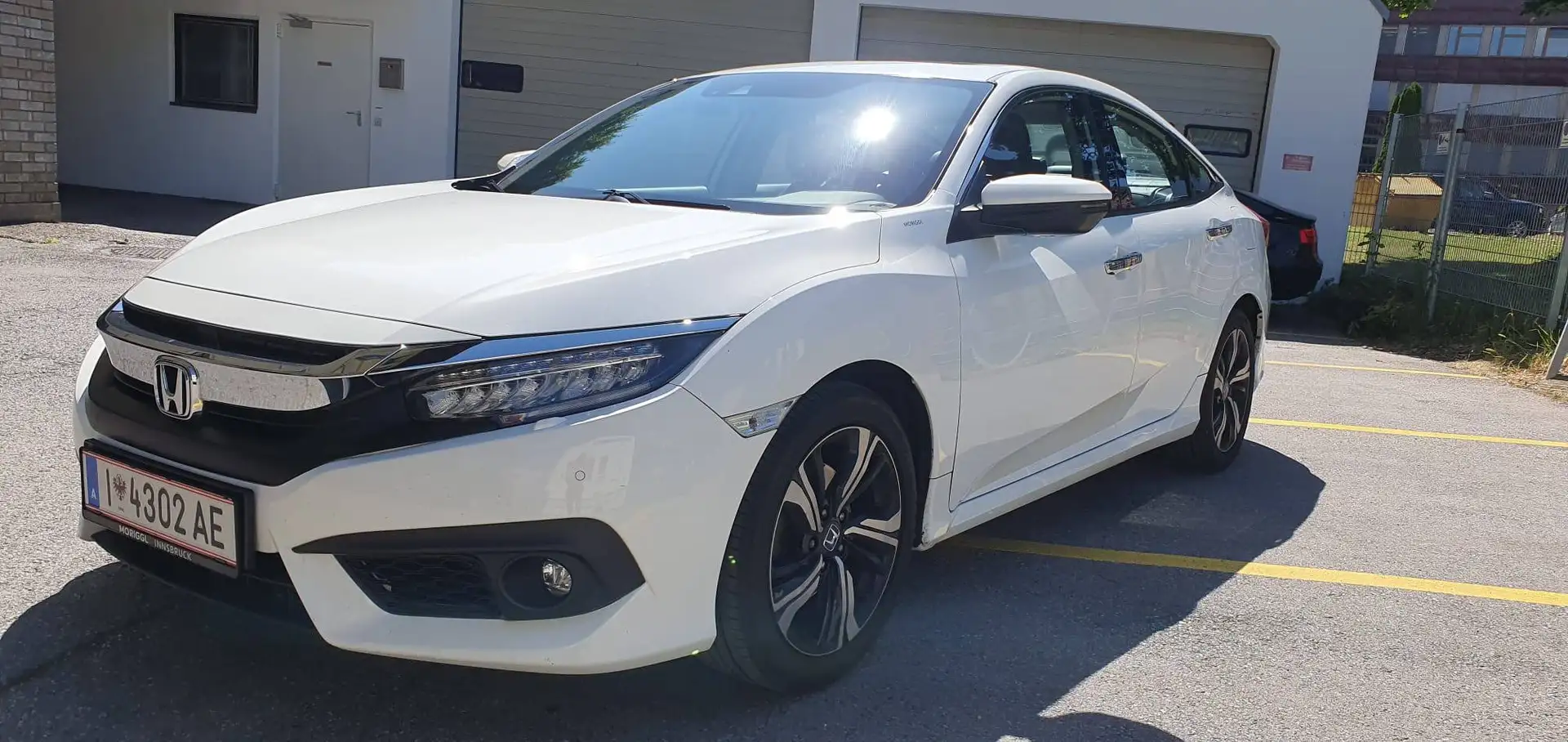 Honda Civic Civic 4D 1,6 EXECUTI Weiß - 1