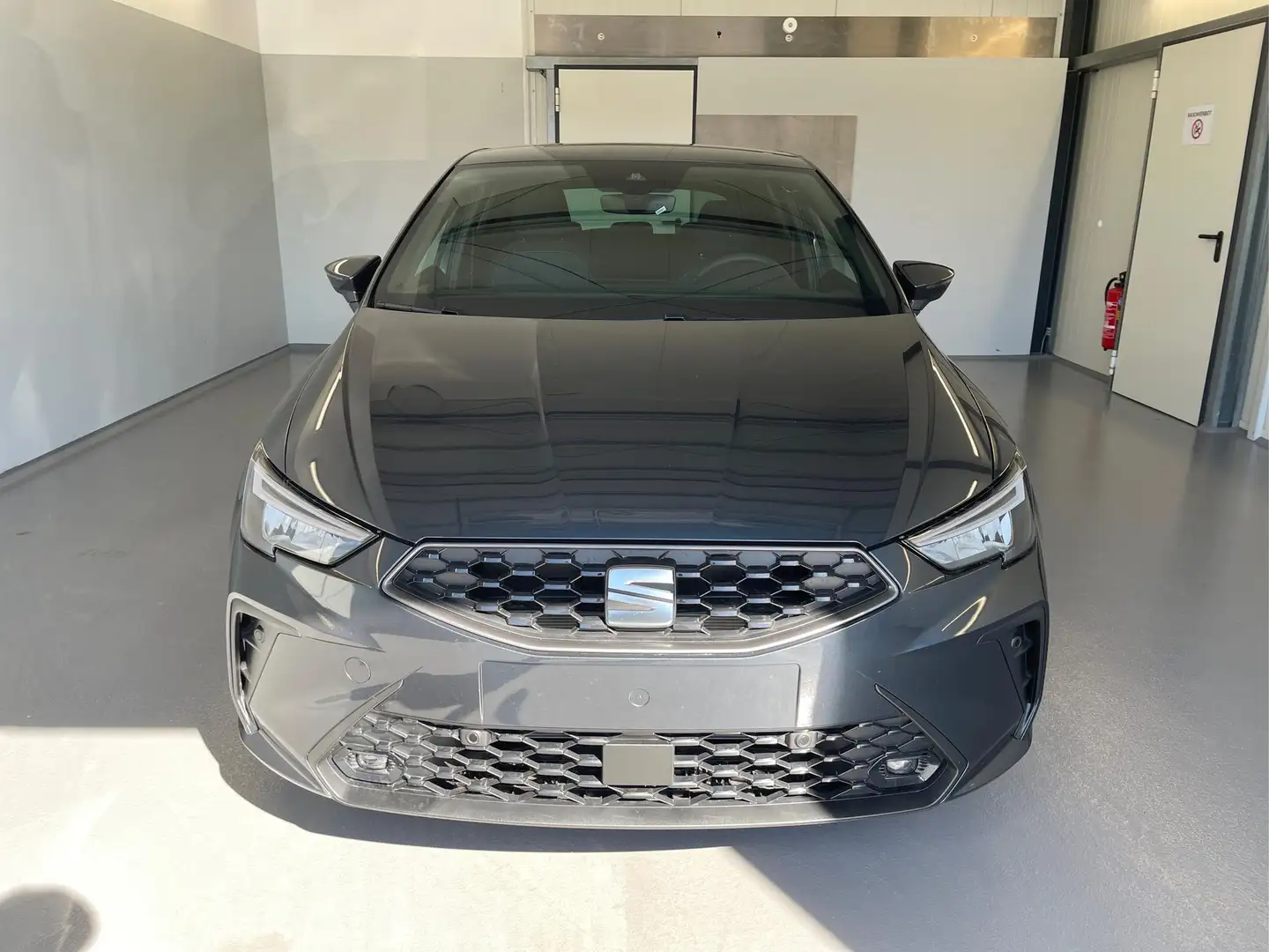 SEAT Ibiza Style 80PS Voll-LED+Kessy+PDC+Alarm+Sitzheizung... Grau - 2