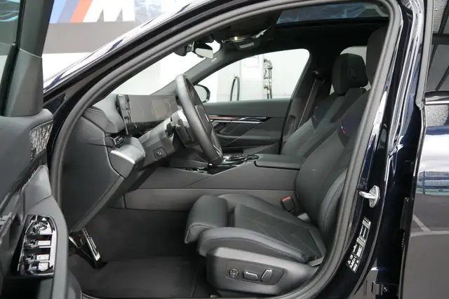 BMW 540 d xDrive *M-Paket Pro/AHK/B&W Sound/Pano/Innovationspaket/Sitzlüftung/Standhzg.* Ansicht 8